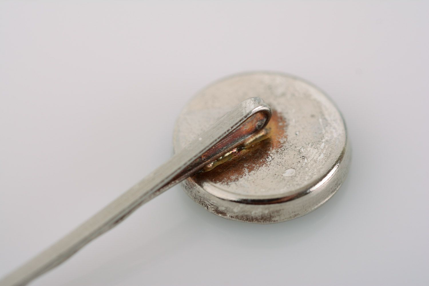 Handmade dark round metal hair pin with dried flower in epoxy resin Rose photo 4
