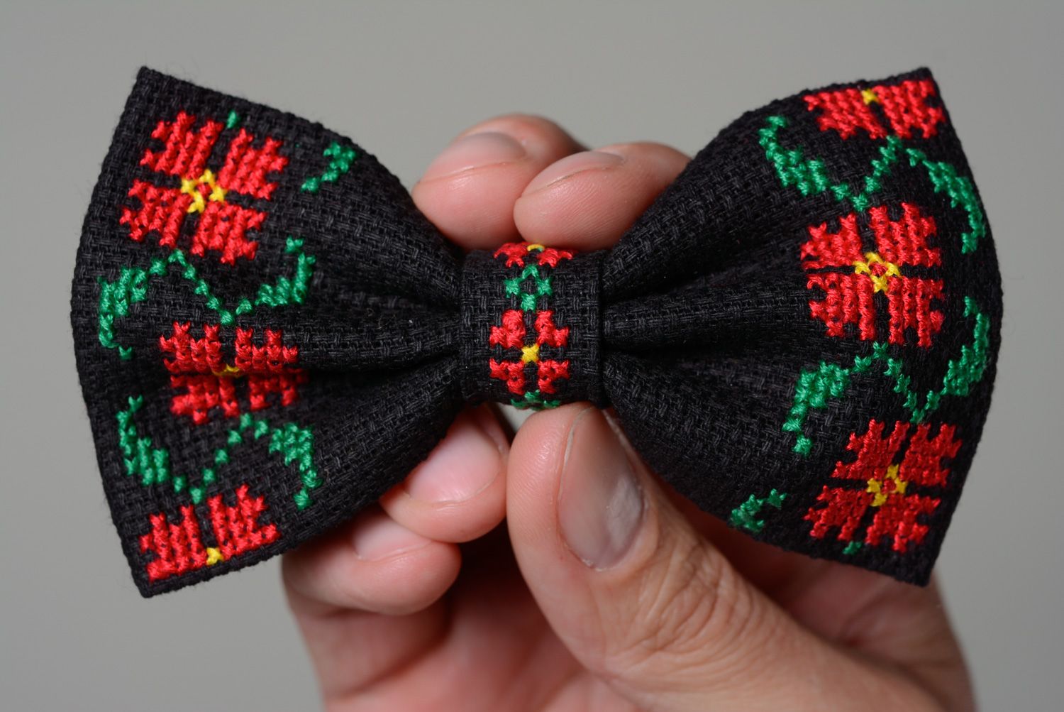 Designer black bow tie with bright handmade embroidery in ethnic style for men photo 4