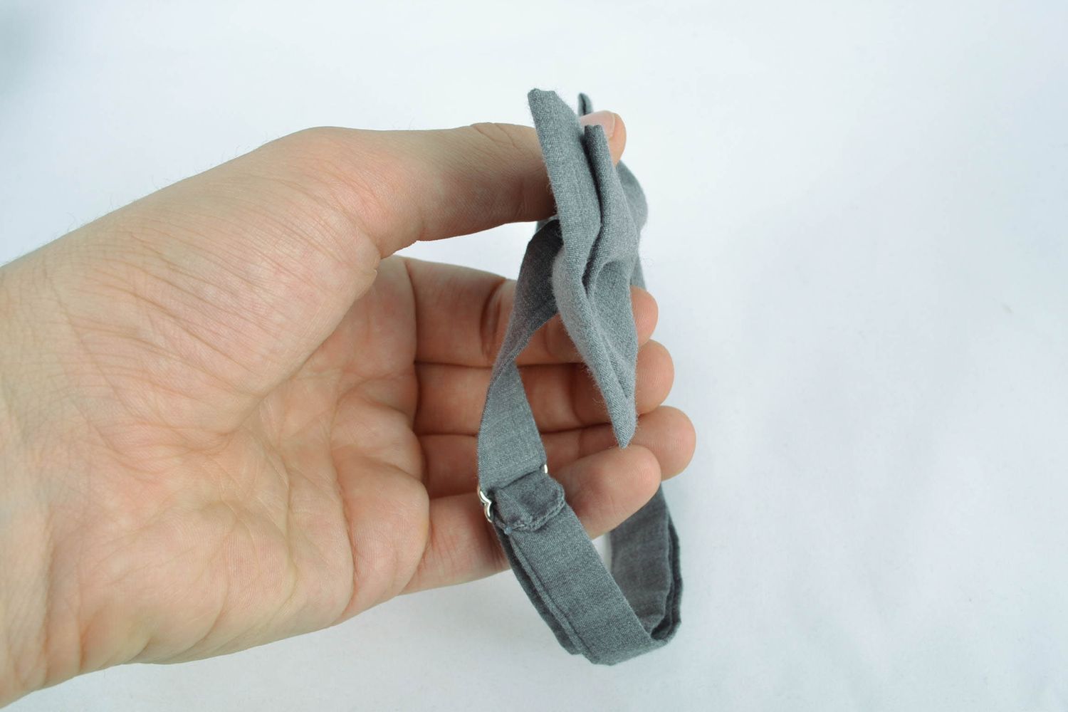Cotton bow tie of gray color photo 2