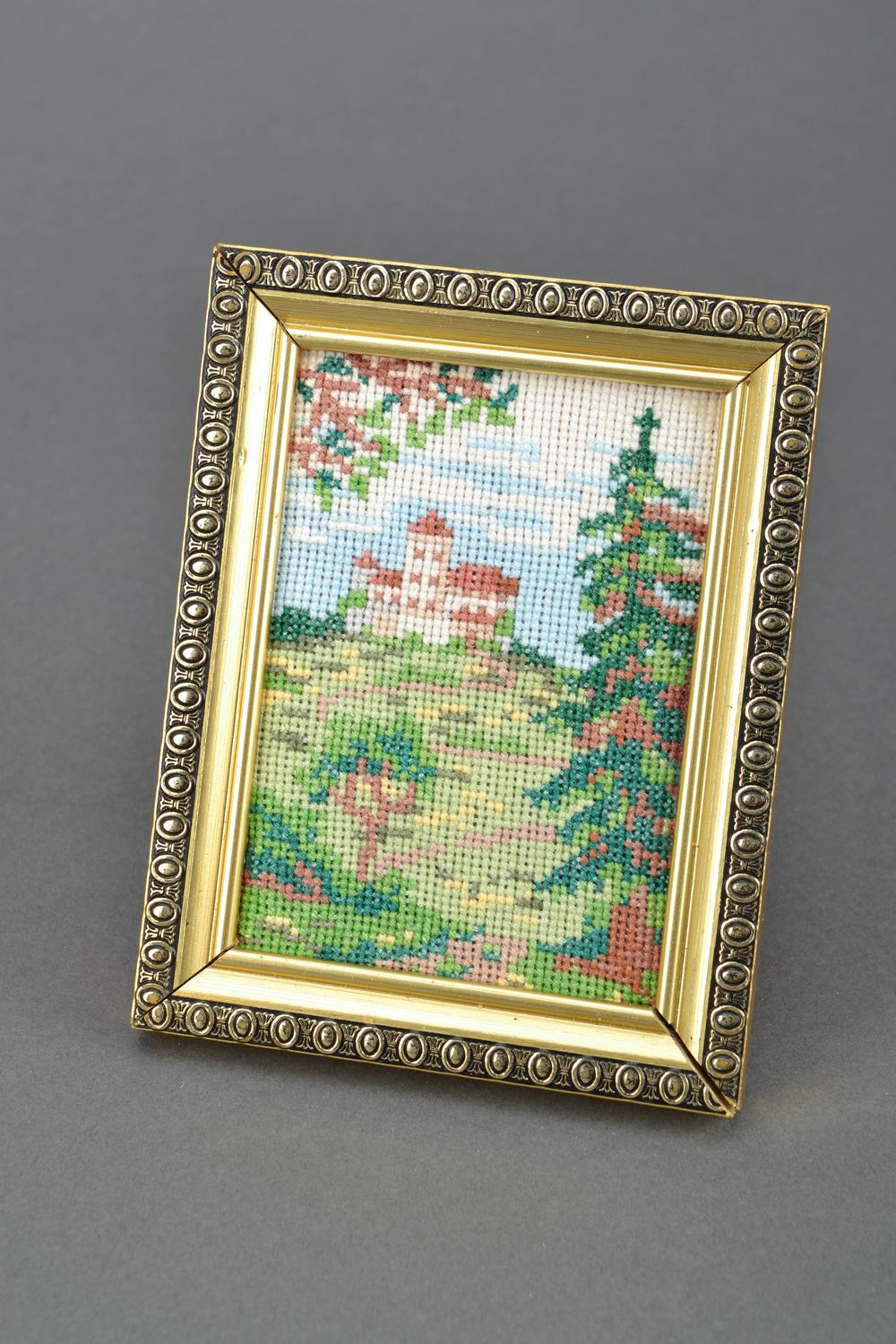 Embroidered canvas picture Castle photo 1