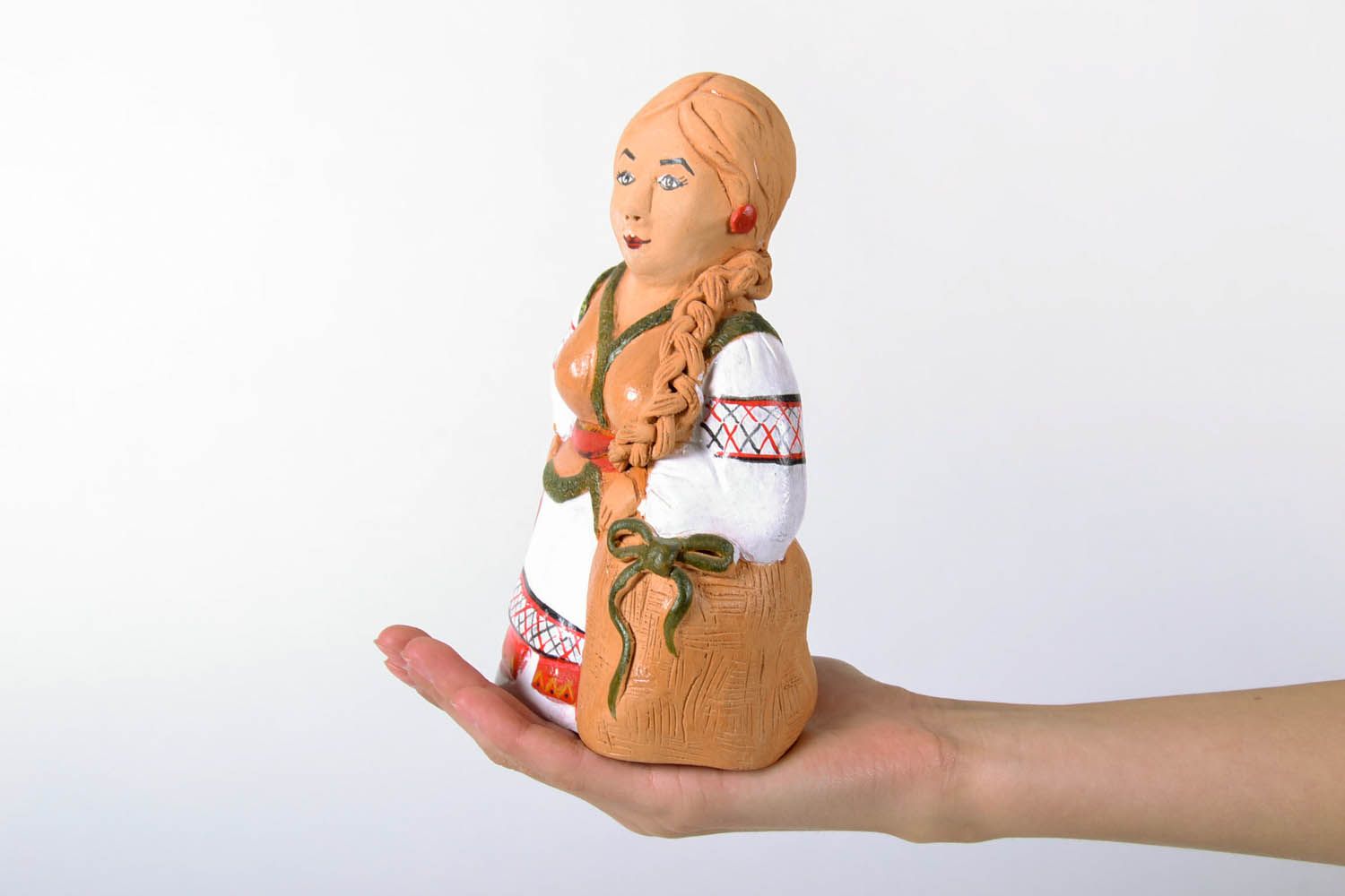 Decorative ceramic figurine photo 5