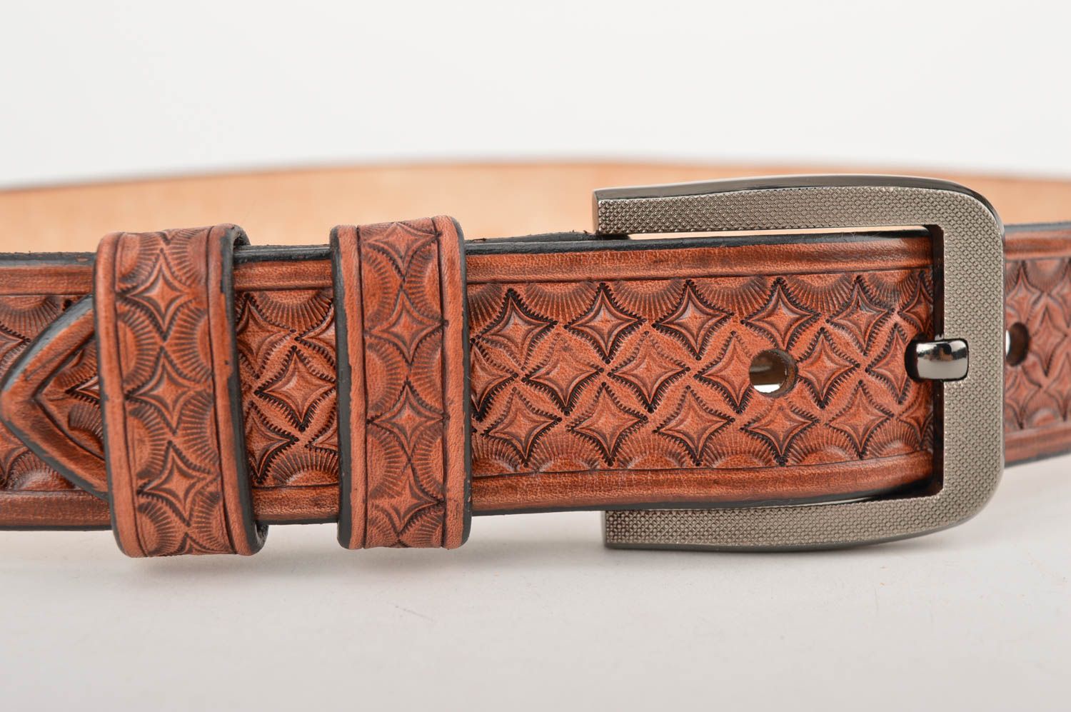 Cinturón de cuero hecho a mano regalo para hombres accesorio de moda para hombre foto 5