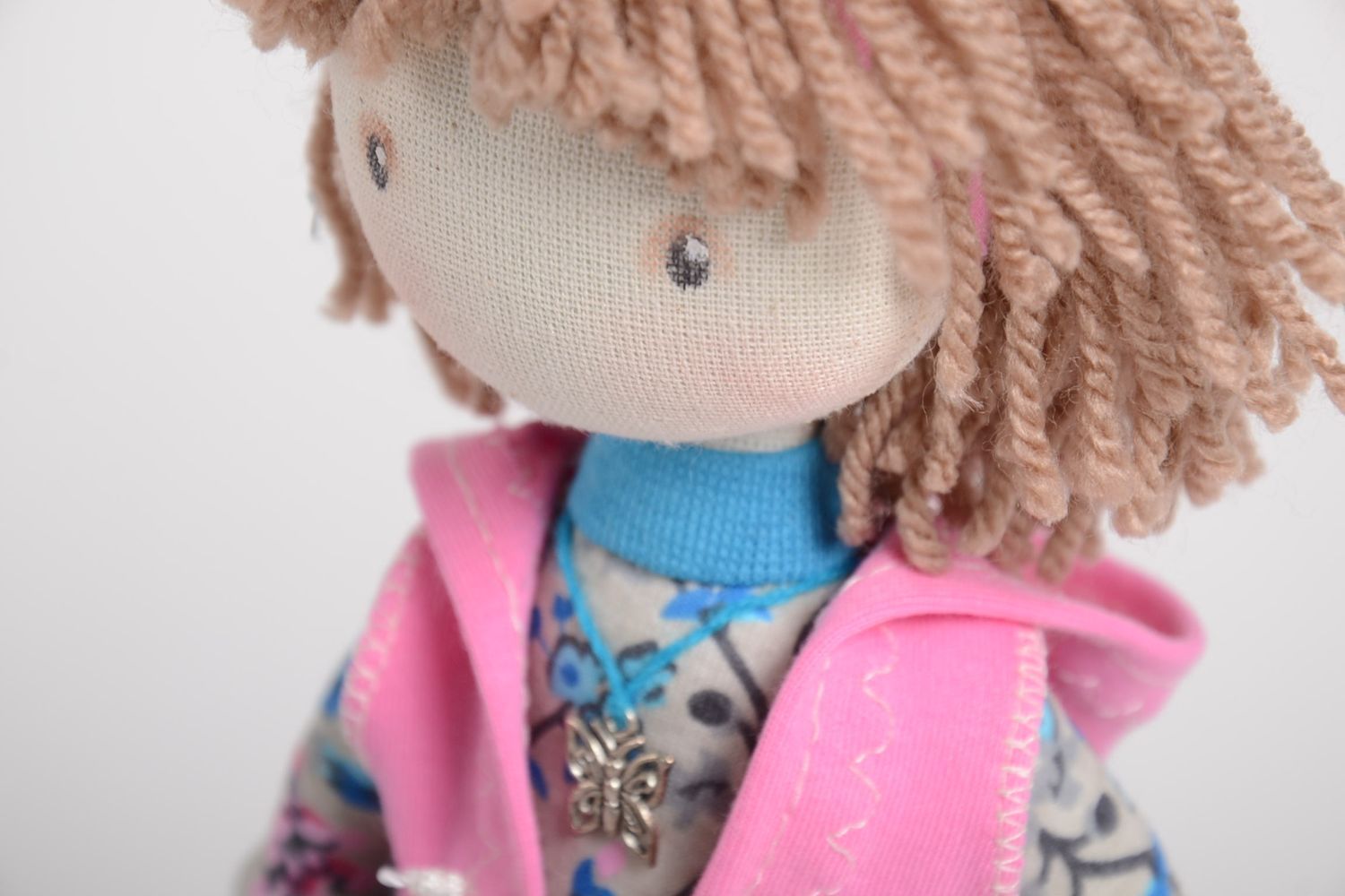 Handmade Designer Puppe Stoff Spielzeug süße schöne Puppe im bunten Kleid foto 3