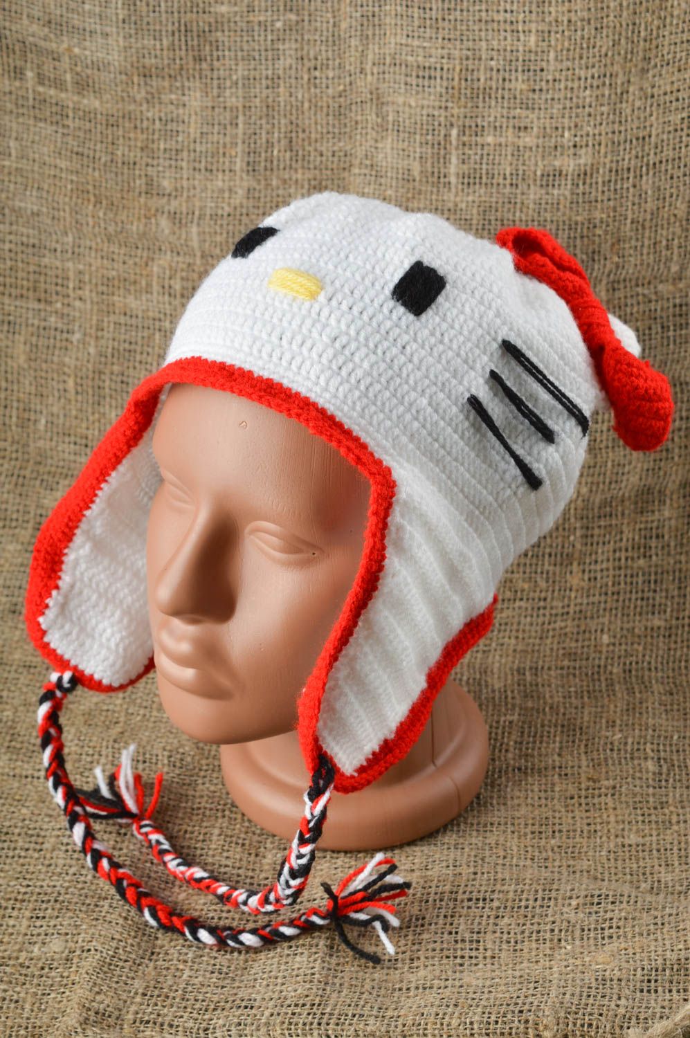 Gehäkelte Kindermütze handmade modisches Accessoire Mütze Katze weiß rot foto 1
