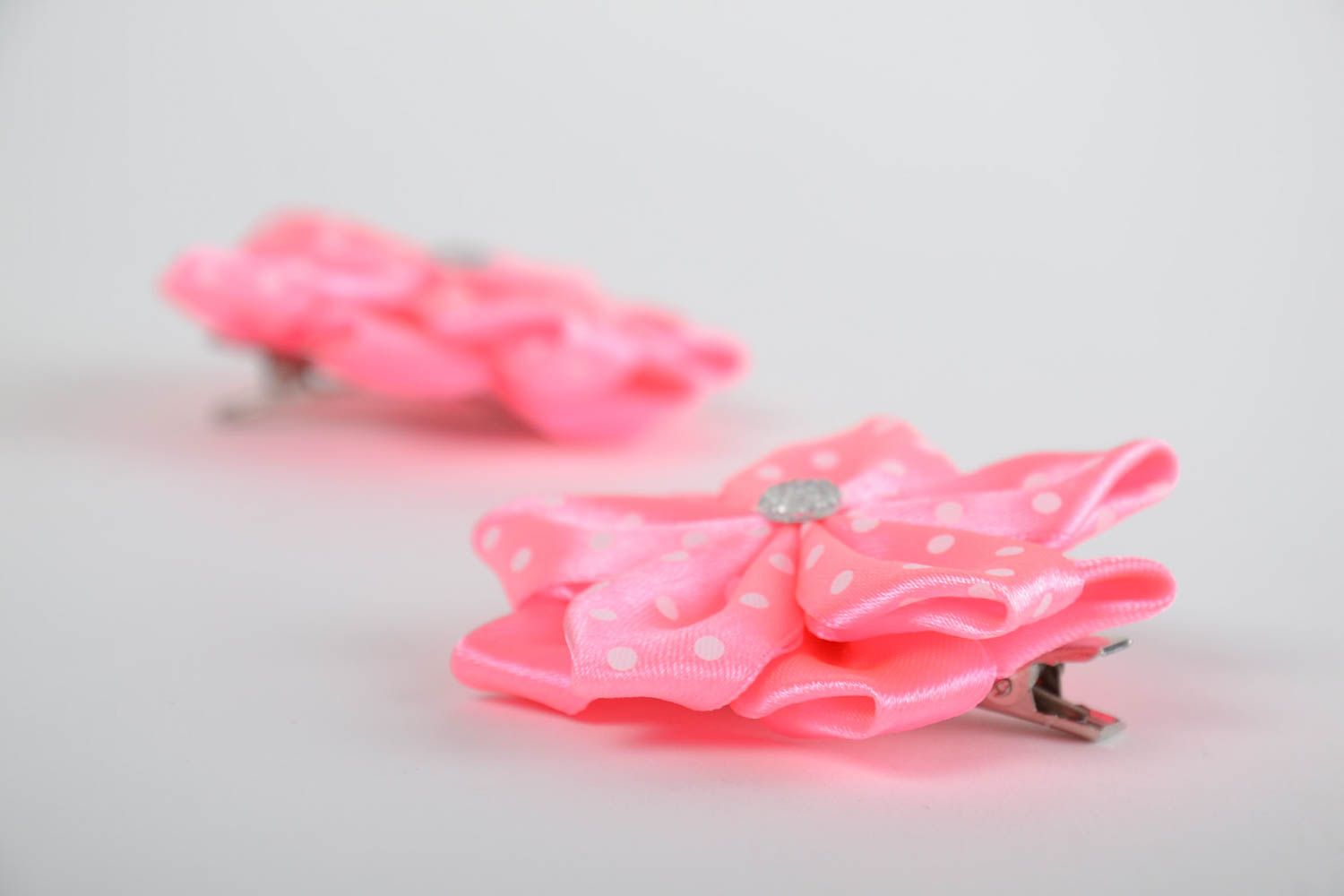 Beautiful children's handmade pink satin ribbon flower hair clips 2 pieces photo 5