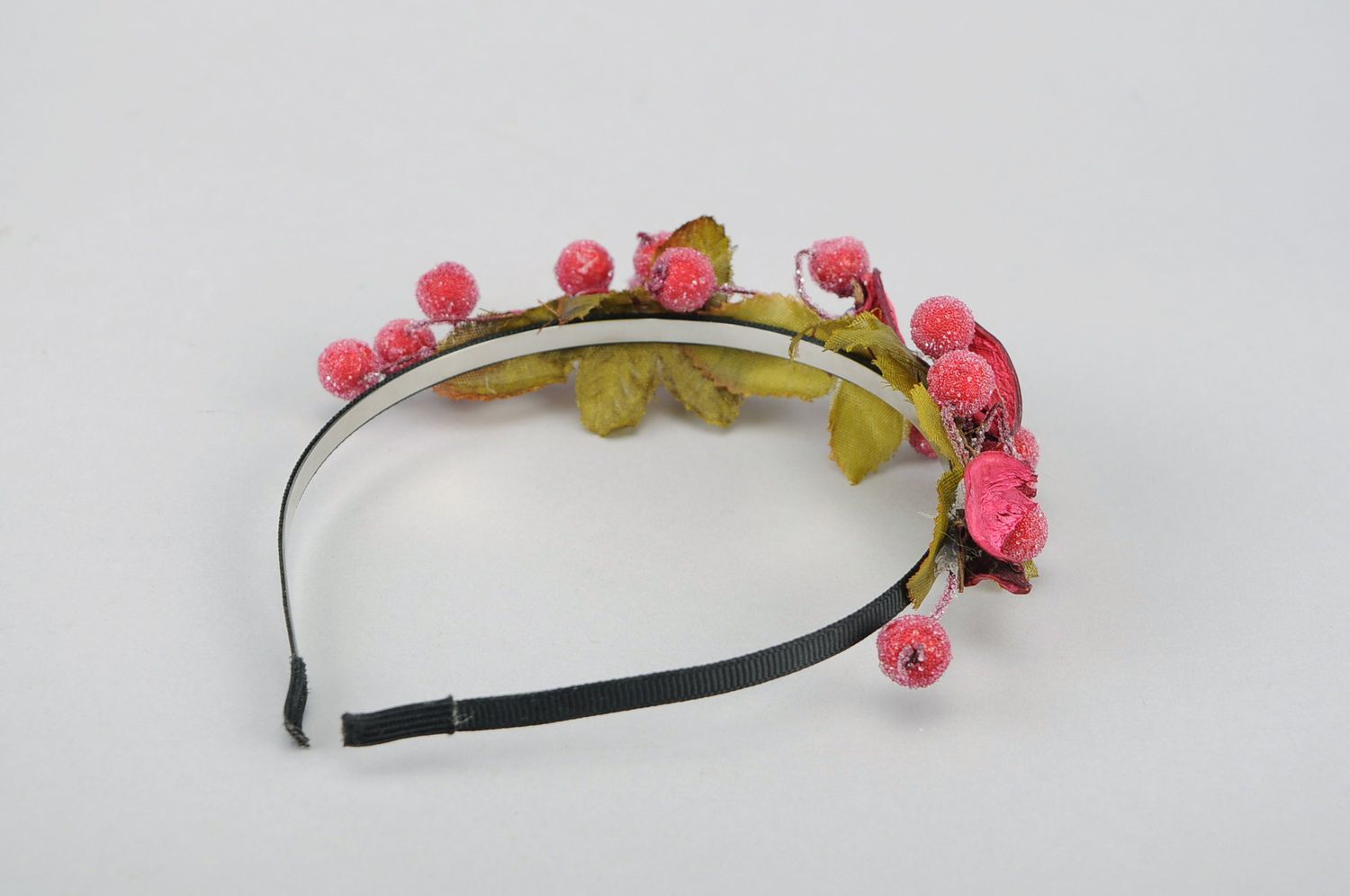 Hair headband made of sugared berries photo 3