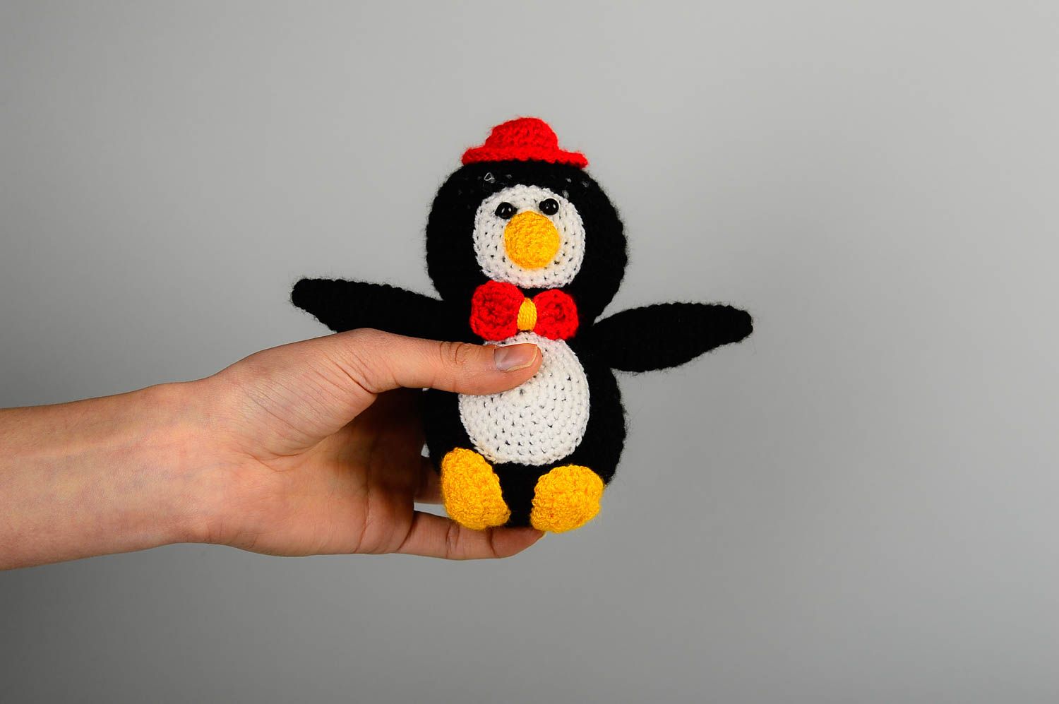 Мягкая игрушка ручной работы детская игрушка маленькая пингвин игрушка крючком фото 2