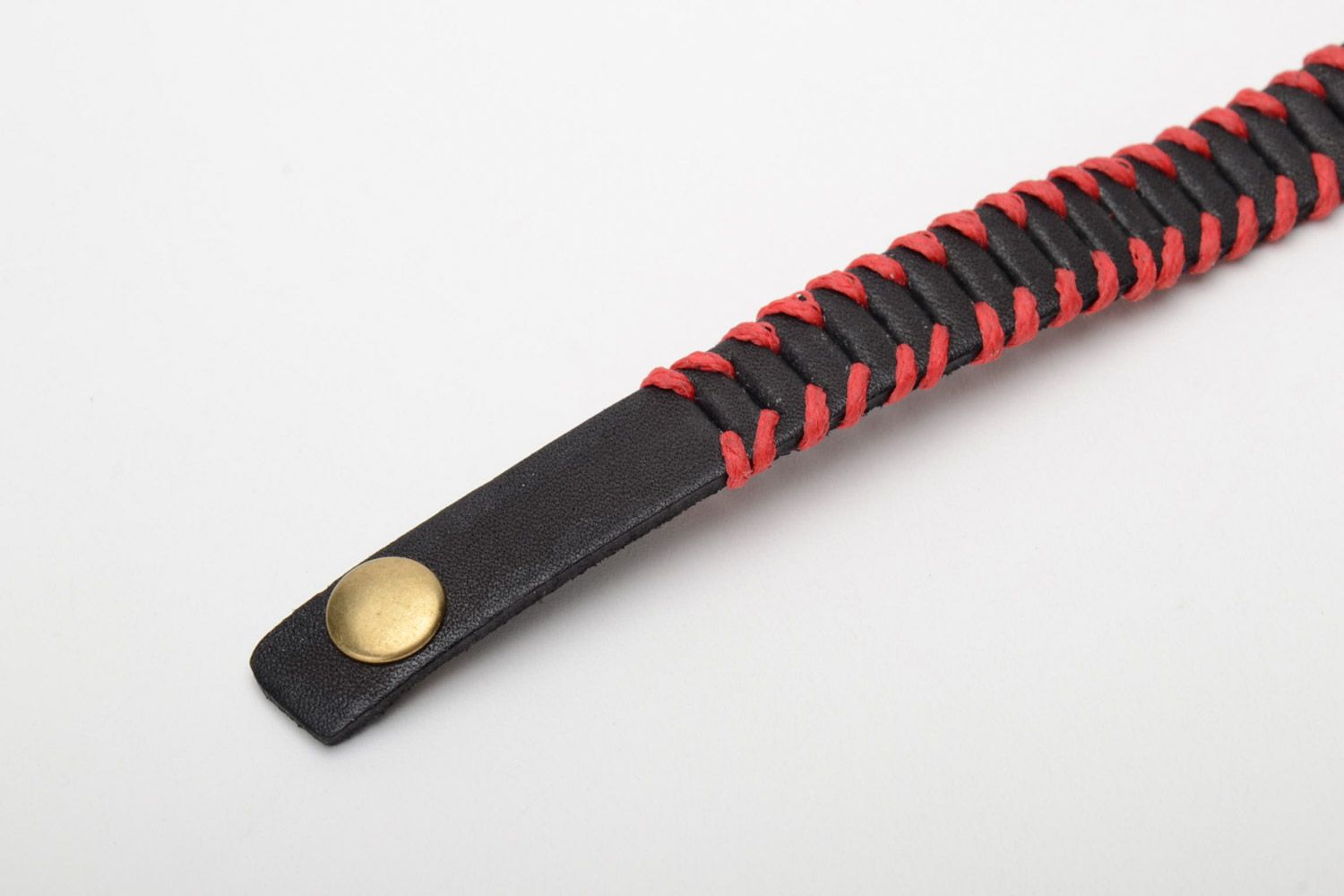 Bracelet en vrai cuir original noir rouge avec boutons-pression fait main photo 5