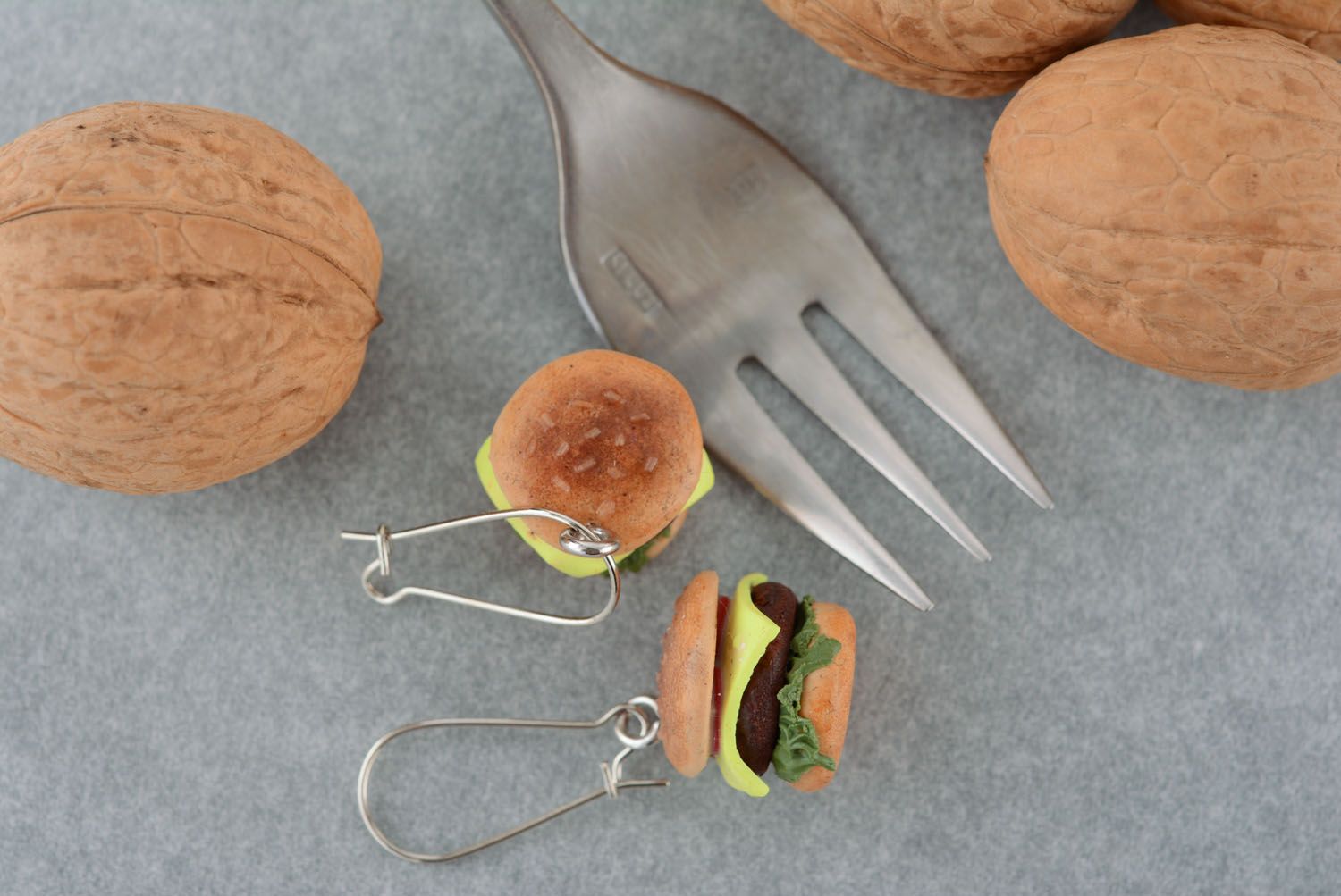 Boucles d'oreilles pendantes en pâte polymère Cheeseburgers photo 1