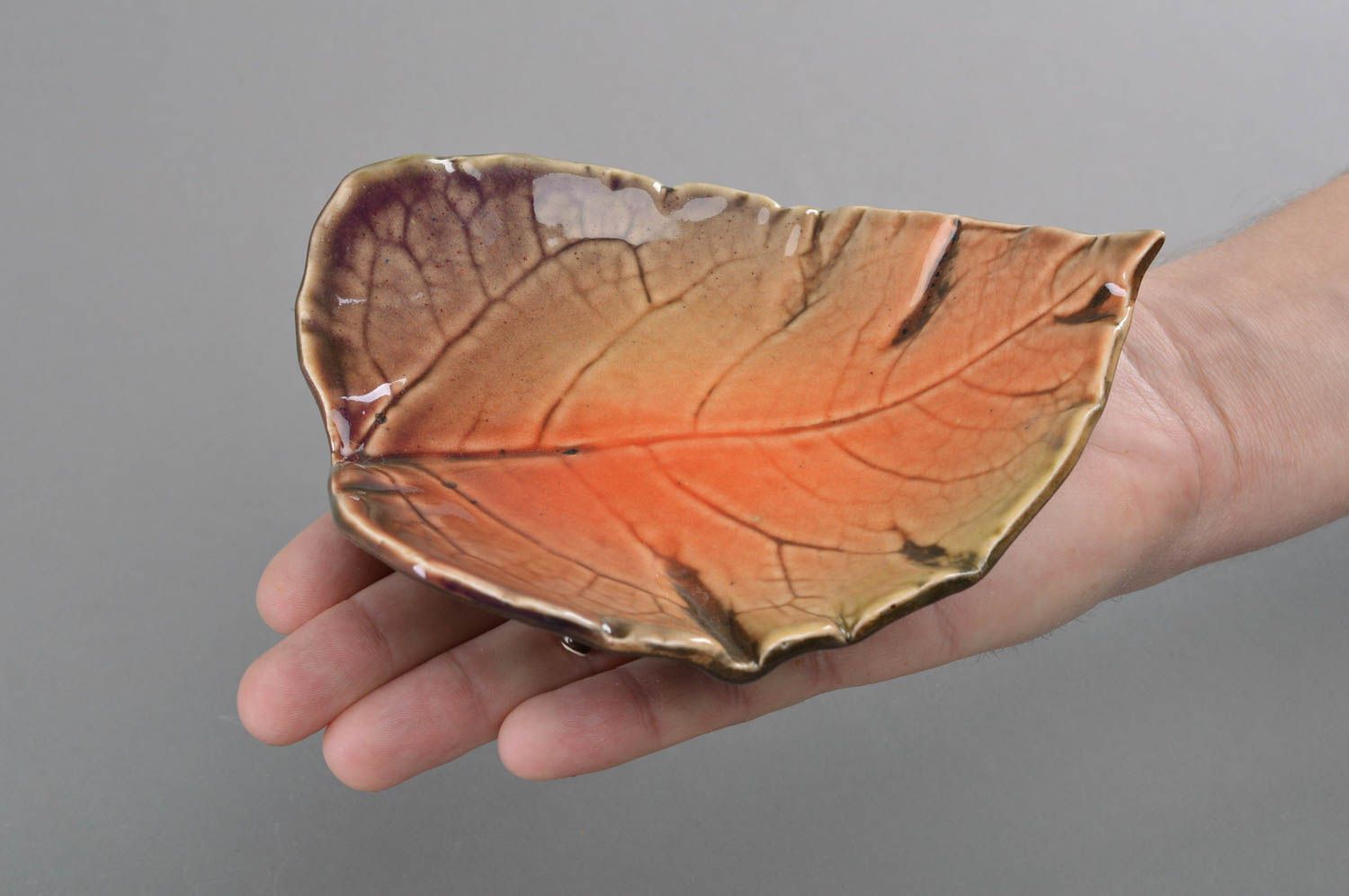 Beautiful handmade leaf shaped porcelain cookie plate painted with glaze photo 4