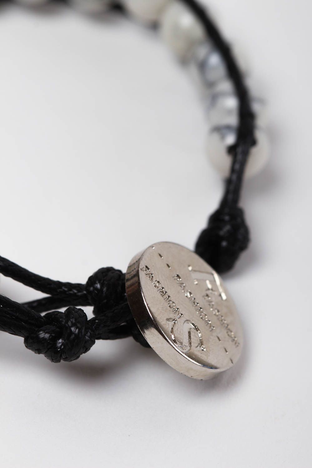 Handmade Schmuck Accessoire geflochtenes Armband Geschenk für Frauen weiß  foto 3