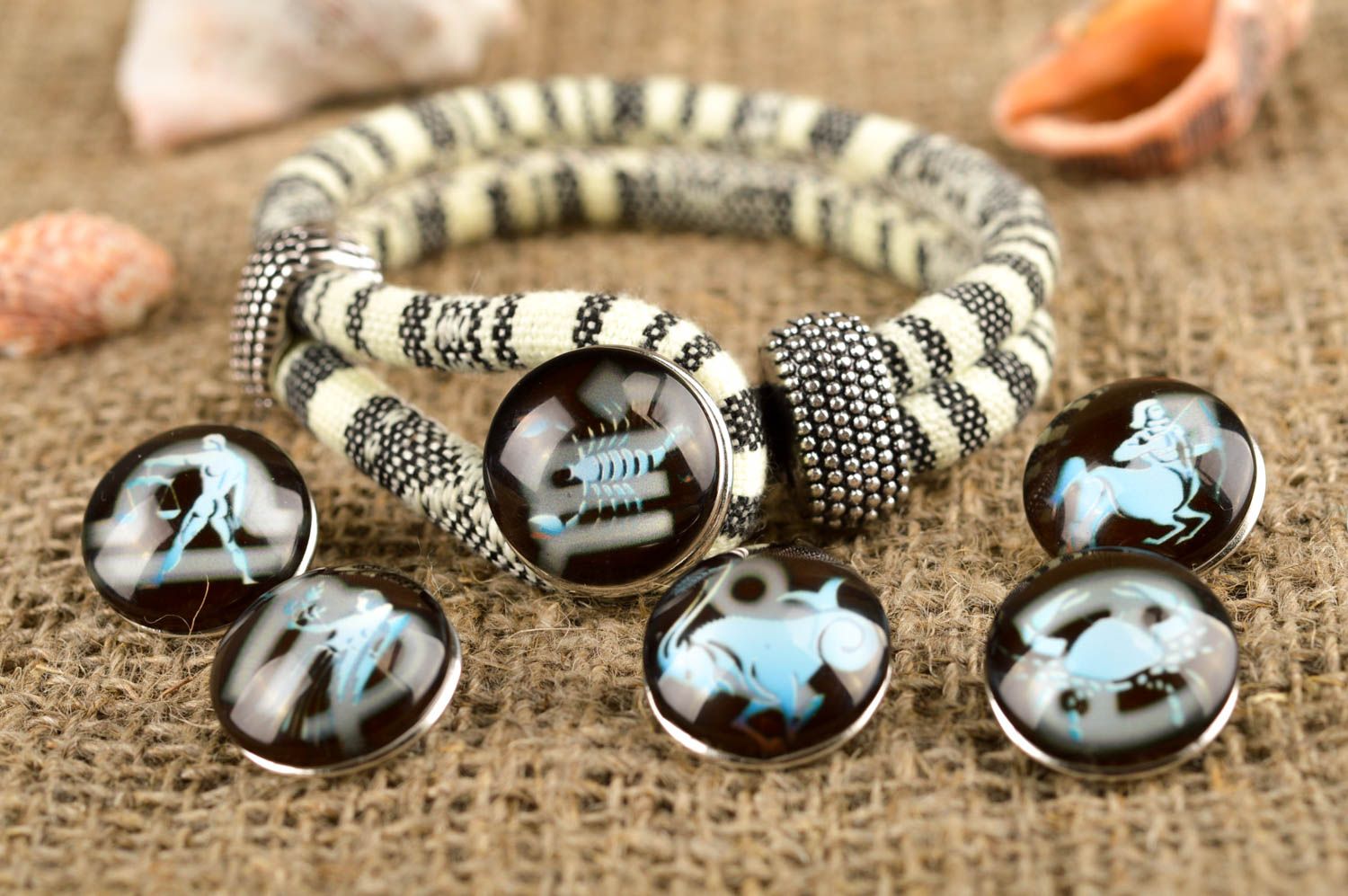 Handmade bracelet stylish accessory designer fashion jewelry wrist bracelet photo 1