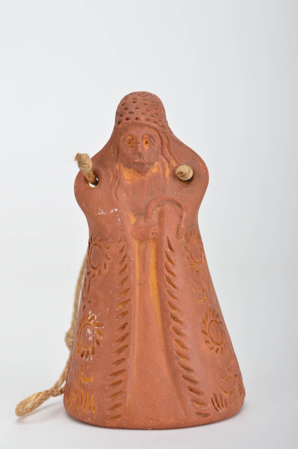 Декоративный авторский колокольчик ручной работы из красной глины Пастух   фото 1