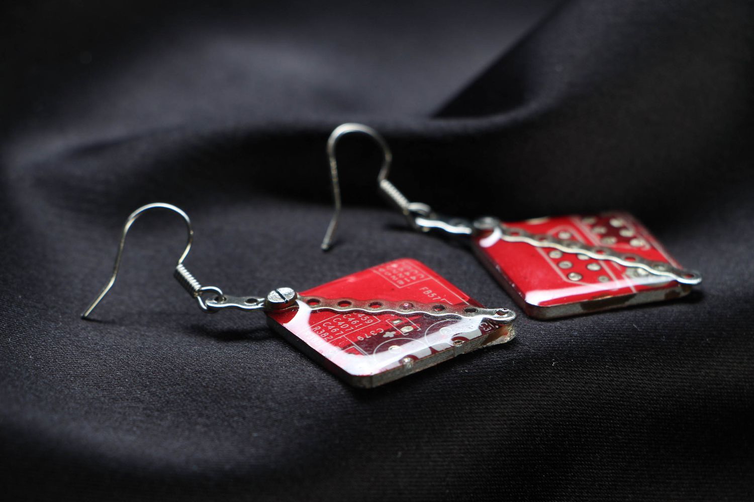 Earrings with microchips photo 2