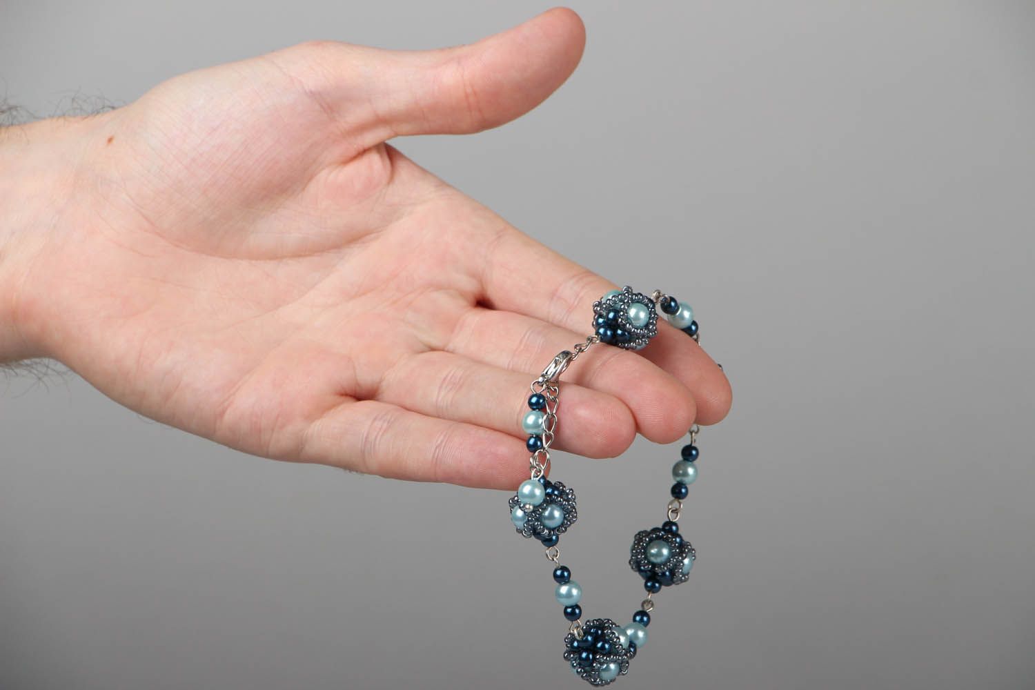 Bracelet bleu en perles de rocaille fait main photo 3