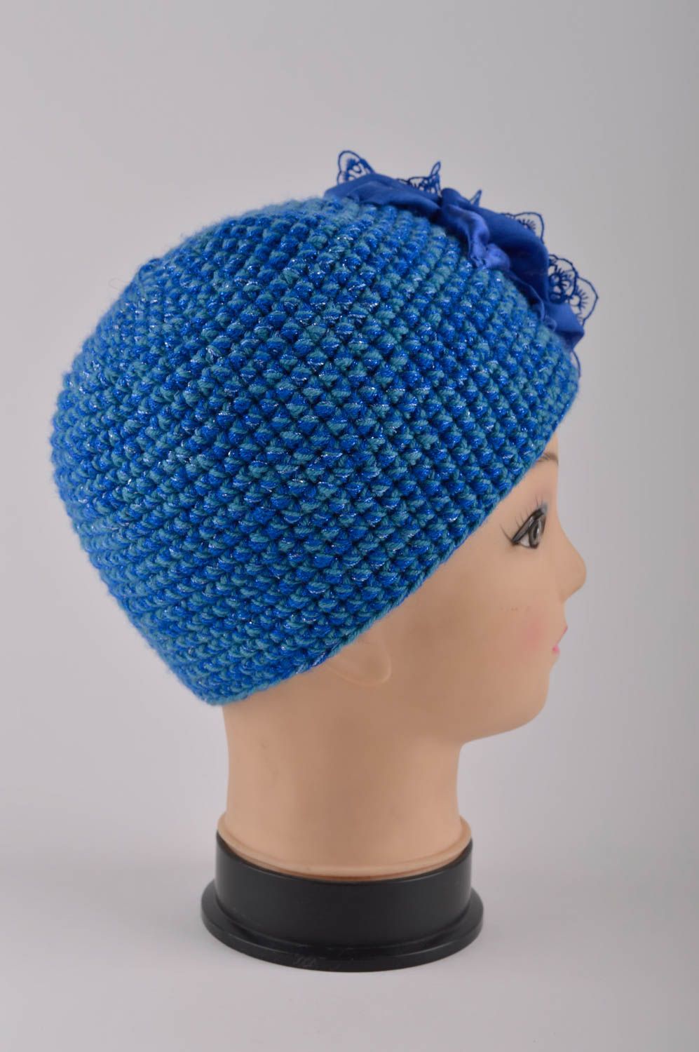 Bonnet tricot fait main Chapeau d'hiver bleu Vêtement pour femme avec fleur photo 4