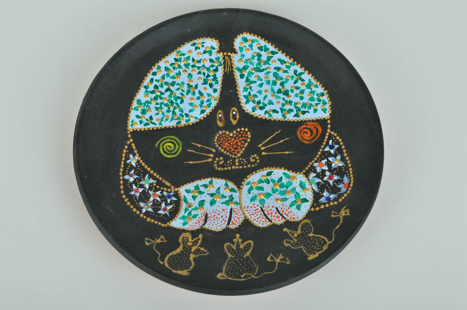 Decorative stylish unusual ceramic wall plate with acrylic paints ornament photo 3