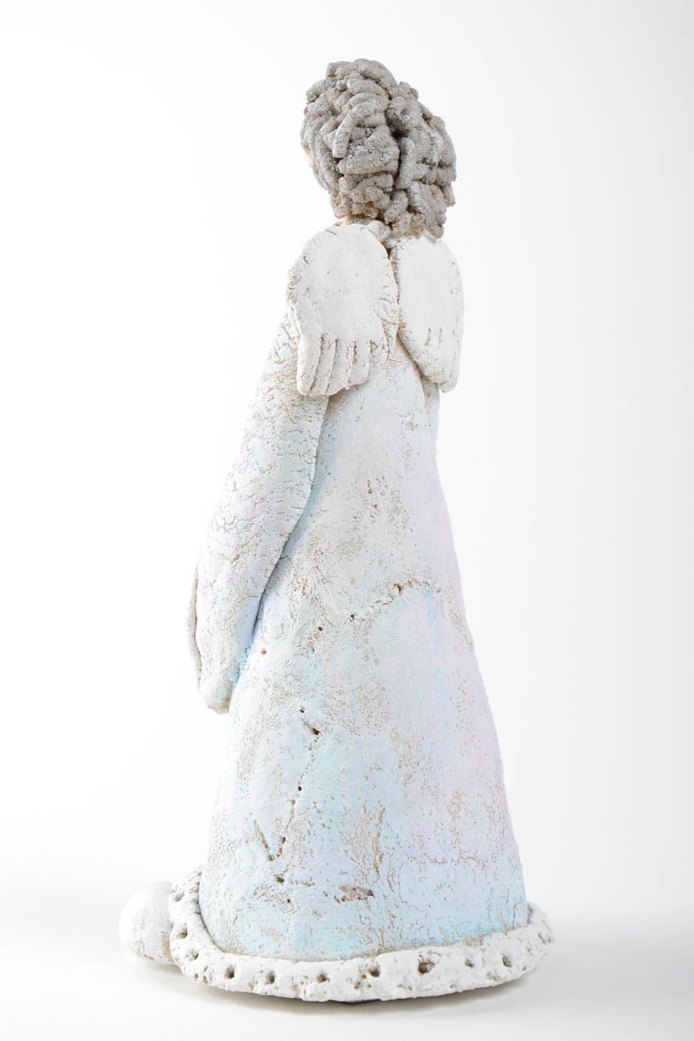 Статуэтка из самозастывающей глины ручной работы в виде ангела с птенчиком фото 4