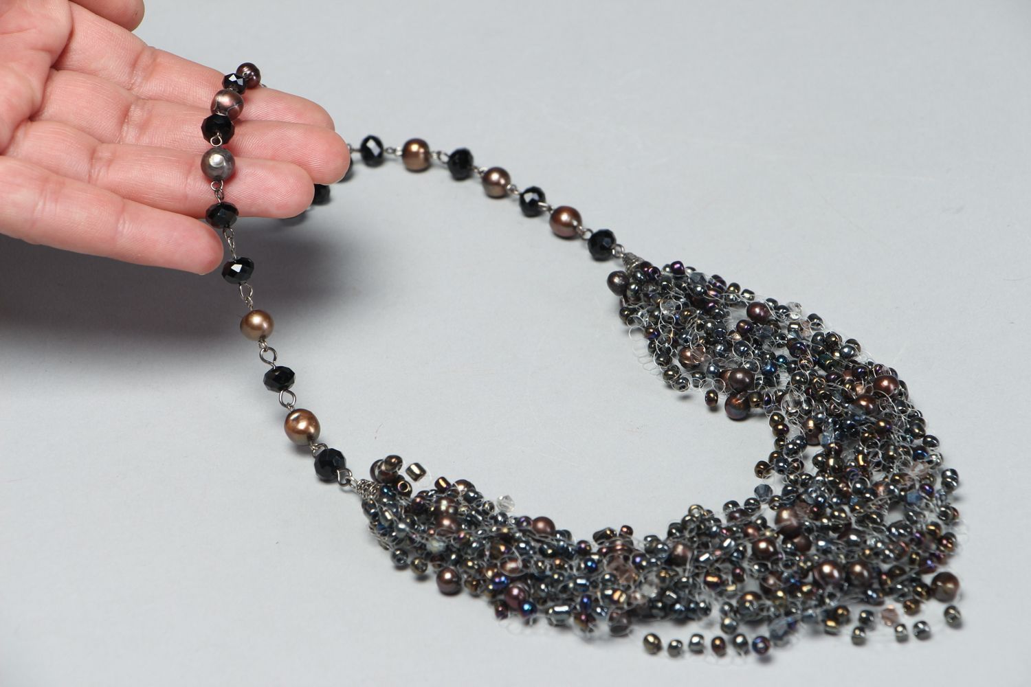 Черное ожерелье из бисера многорядное  фото 4