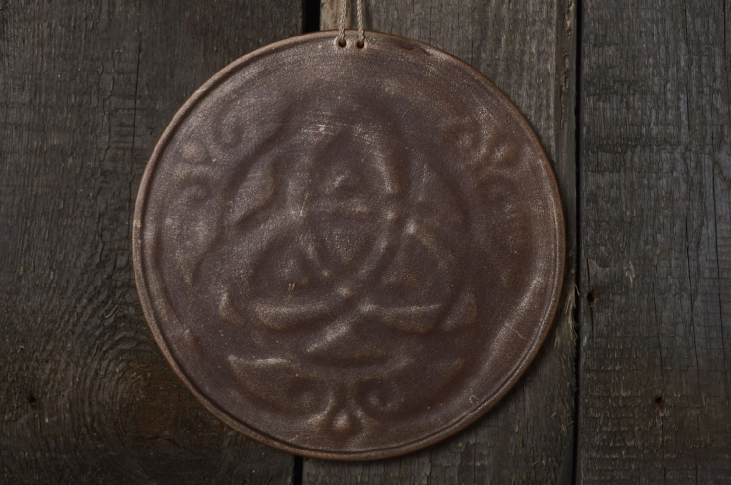 Assiette-amulette en céramique faite main Triglav photo 5