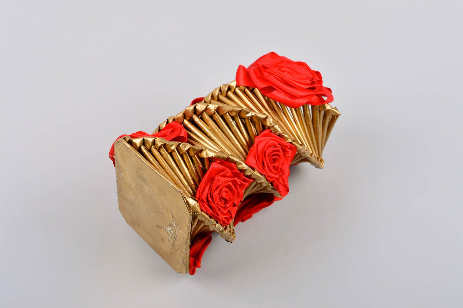Handmade runde Vase Haus Deko Geschenk für Frauen mit Blumen aus Papierröhrchen foto 5