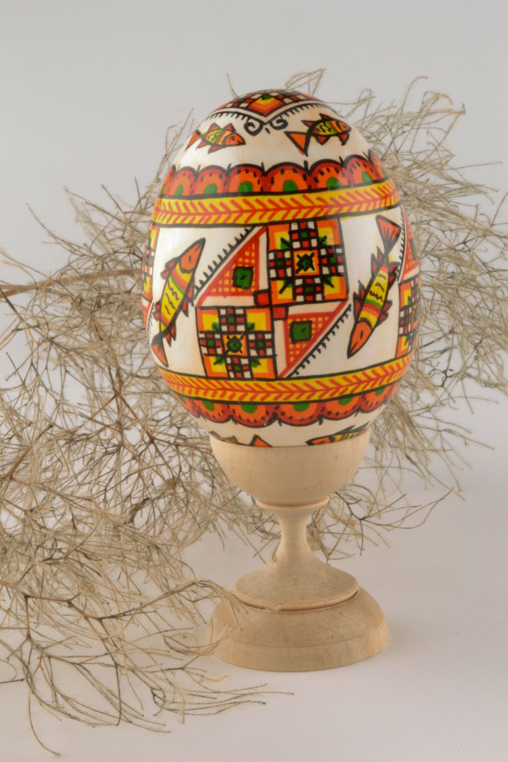 Huevo de Pascua artesanal con peces foto 1