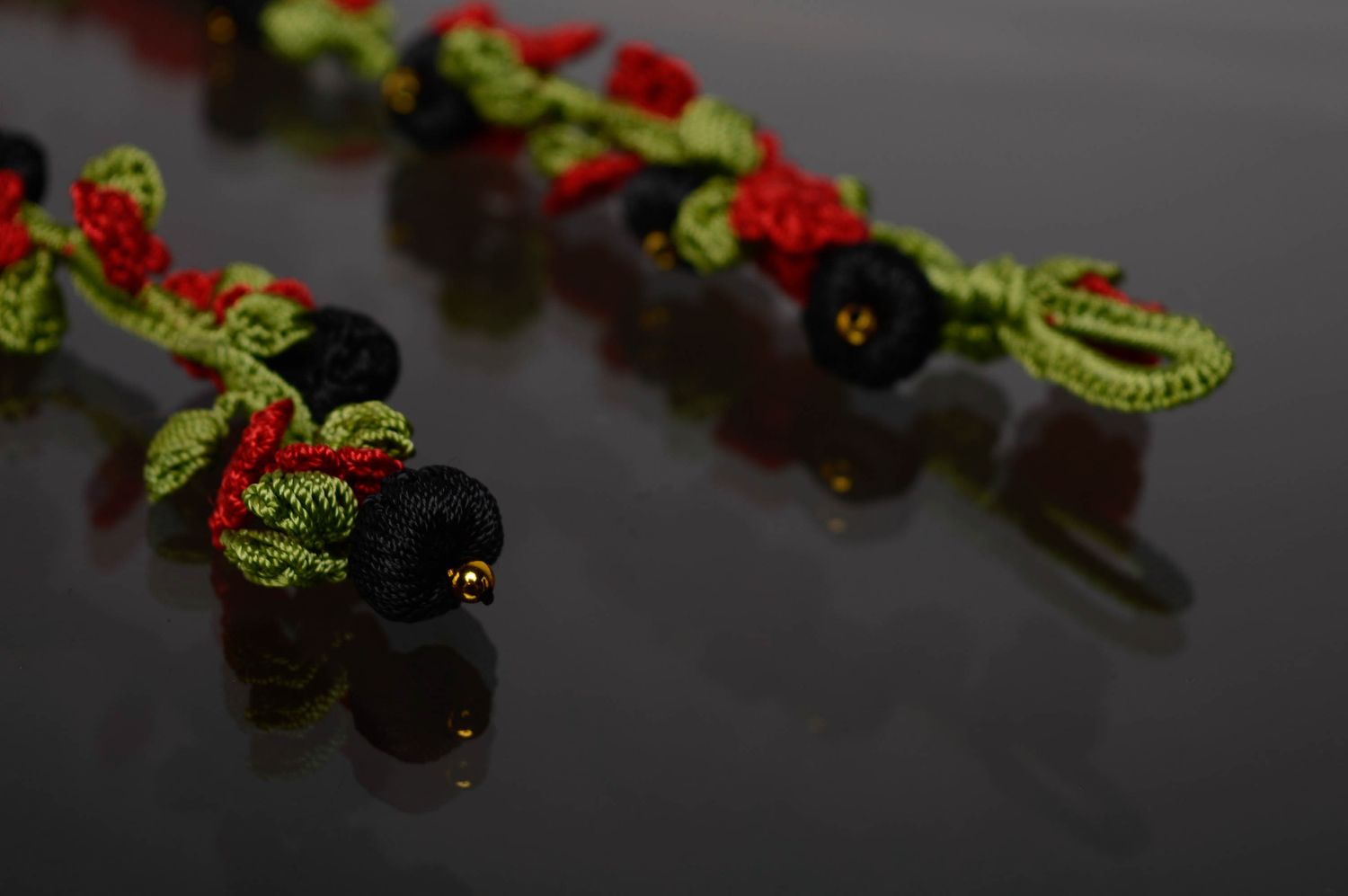Collier tricoté de fils au crochet artisanal photo 5
