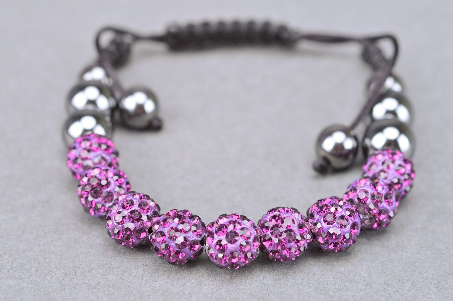 Bracelet violet et gris de perles fantaisie et fil original bijou fait main photo 5