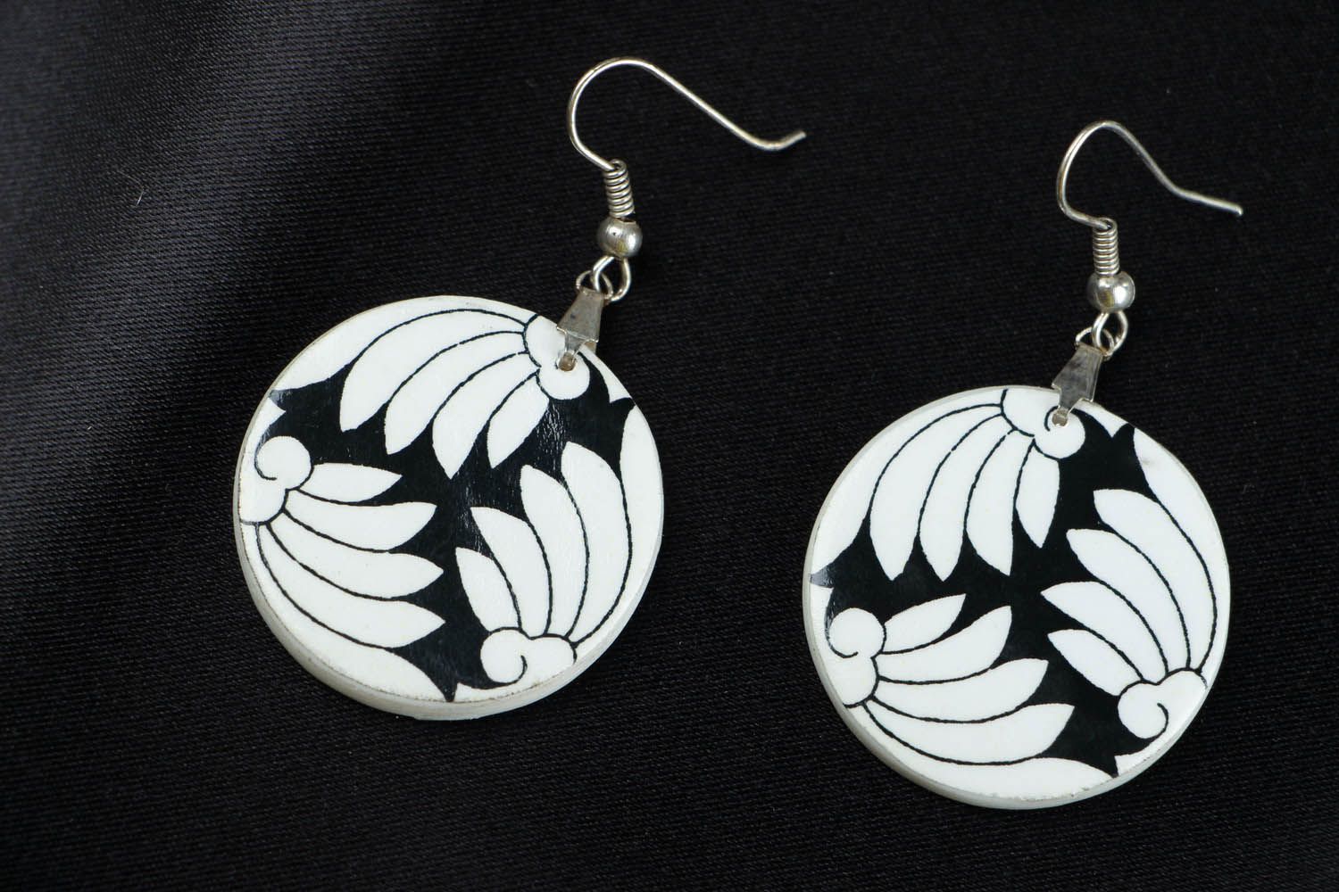 Black and white earrings made of polymer clay photo 2
