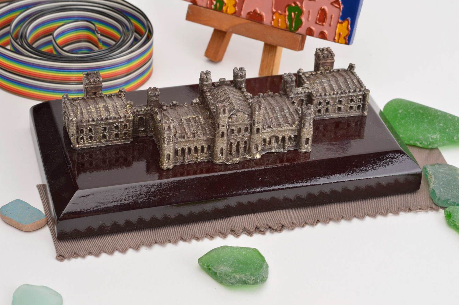 Dekor Artikel Tisch Deko handgemachtes Geschenk Miniatur Figur Schloss gegossen foto 1