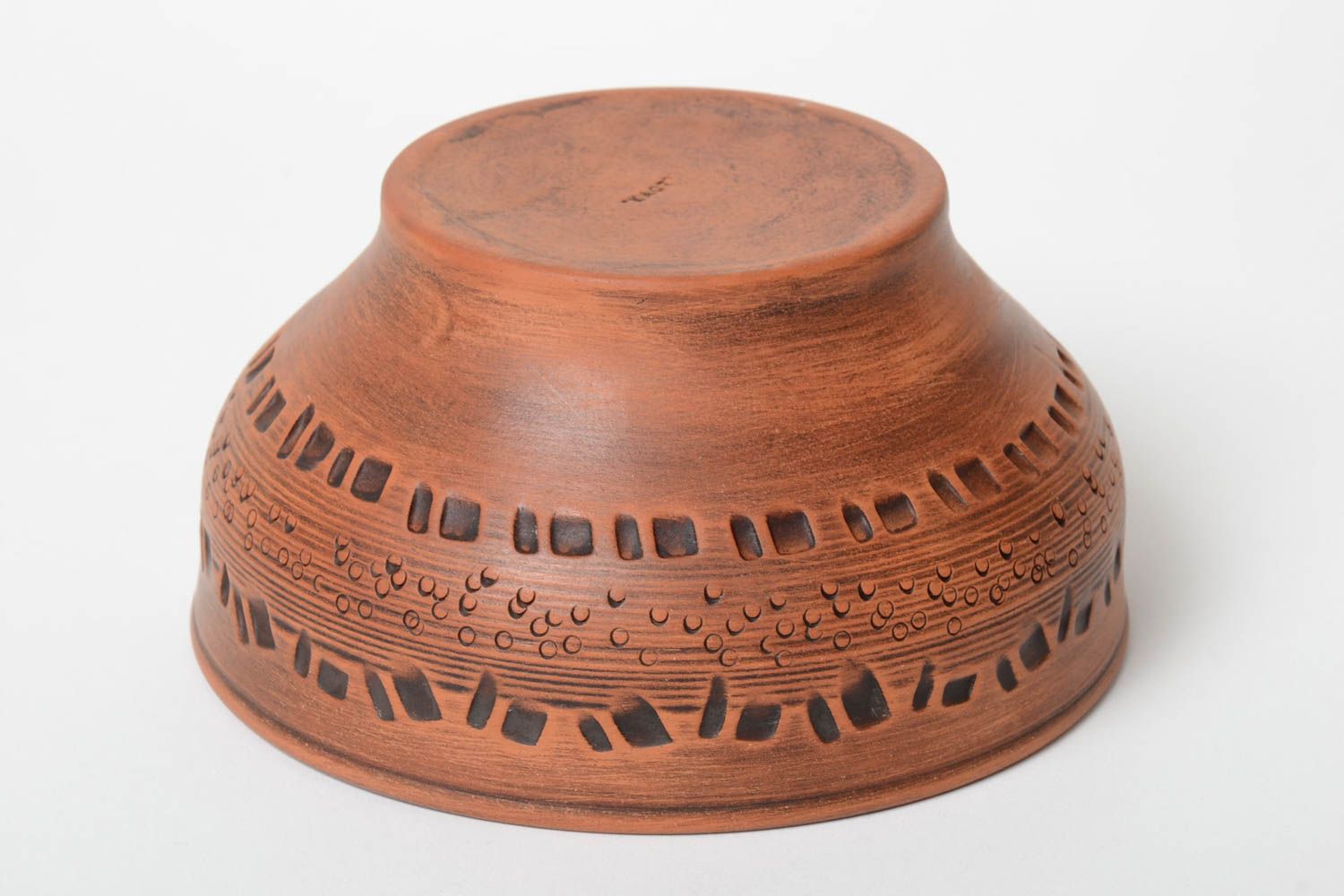Escudilla de arcilla honda artesanal marrón con ornamentos 700 ml foto 3