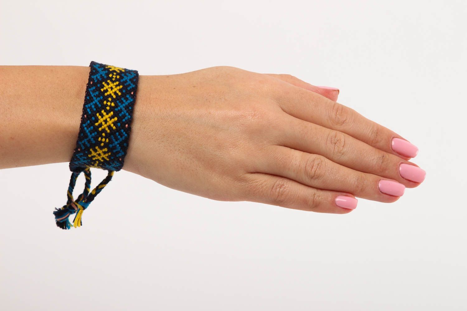 Bracelet design Bijou fait main large tressé à motif Cadeau pour femme photo 5