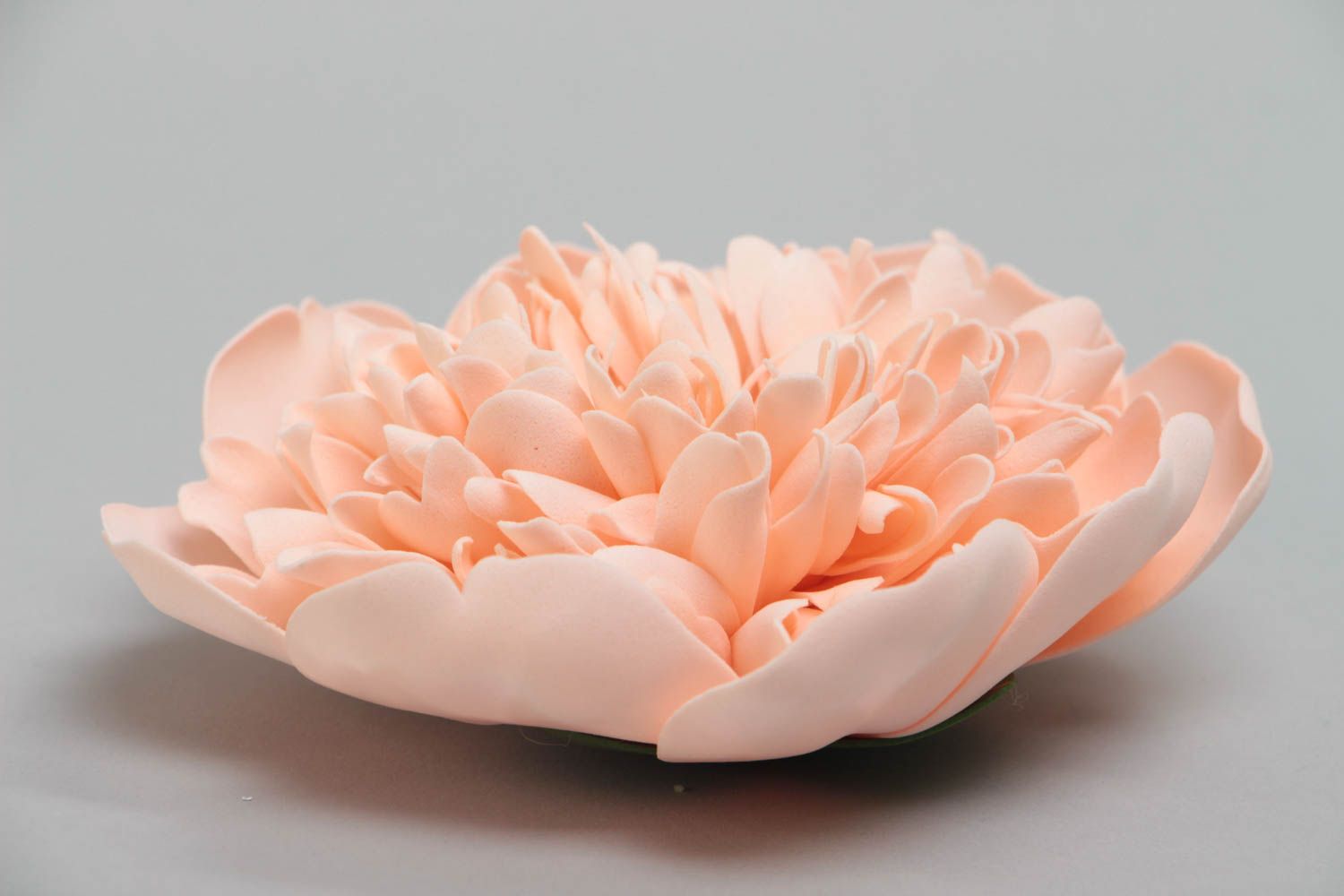 Брошь с цветком из фоамирана нежная пион розовая красивая большая ручной работы фото 3