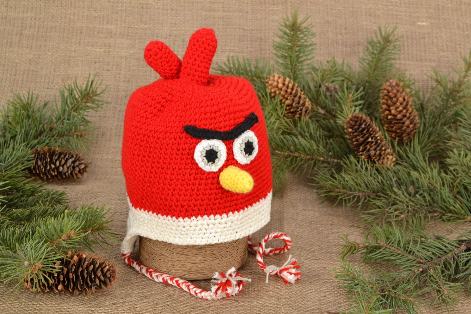 Cappello angry birds di lana fatto a mano accessorio divertente da bambini
 foto 1