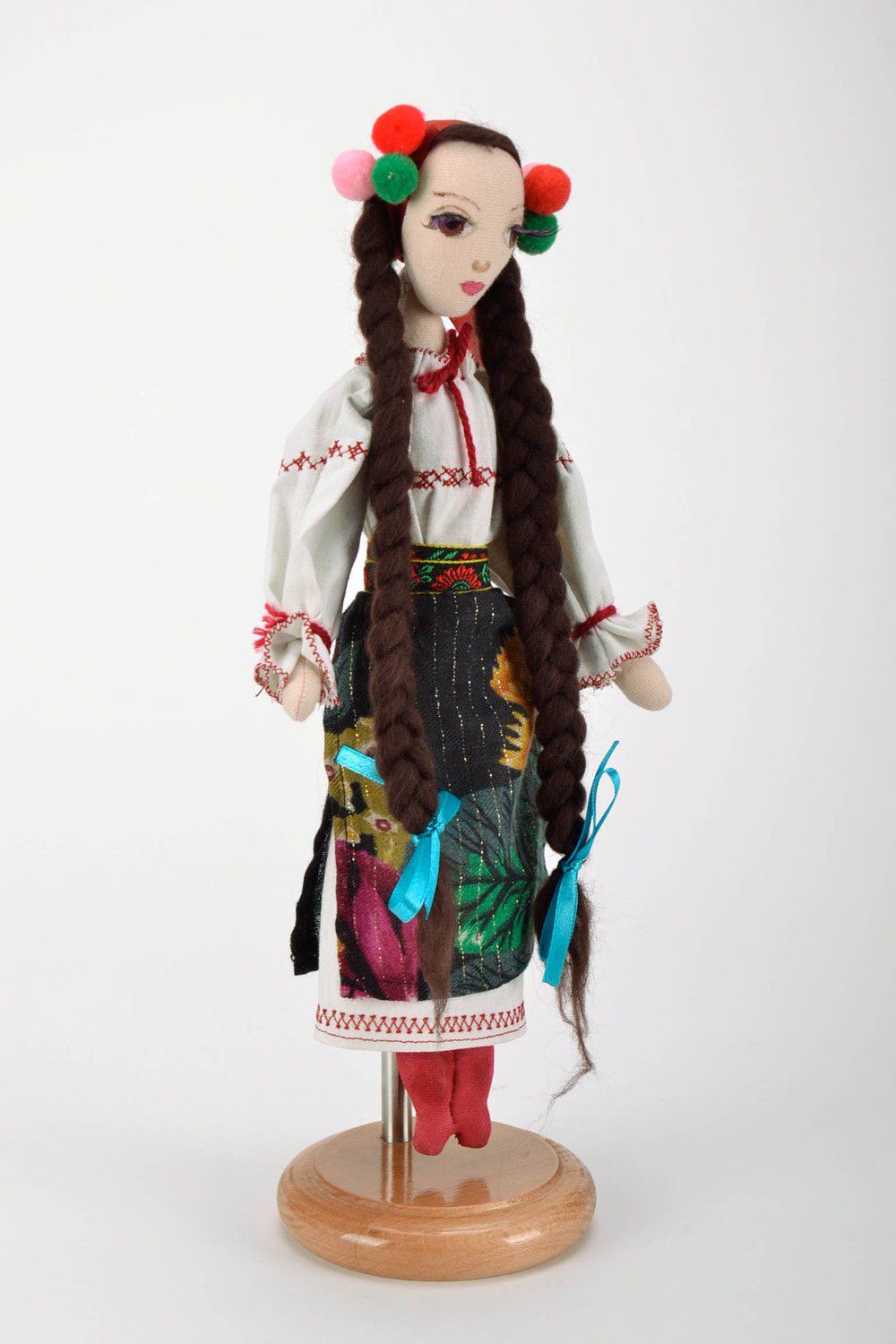 Textil Puppe auf der Stütze Ukrainerin foto 3