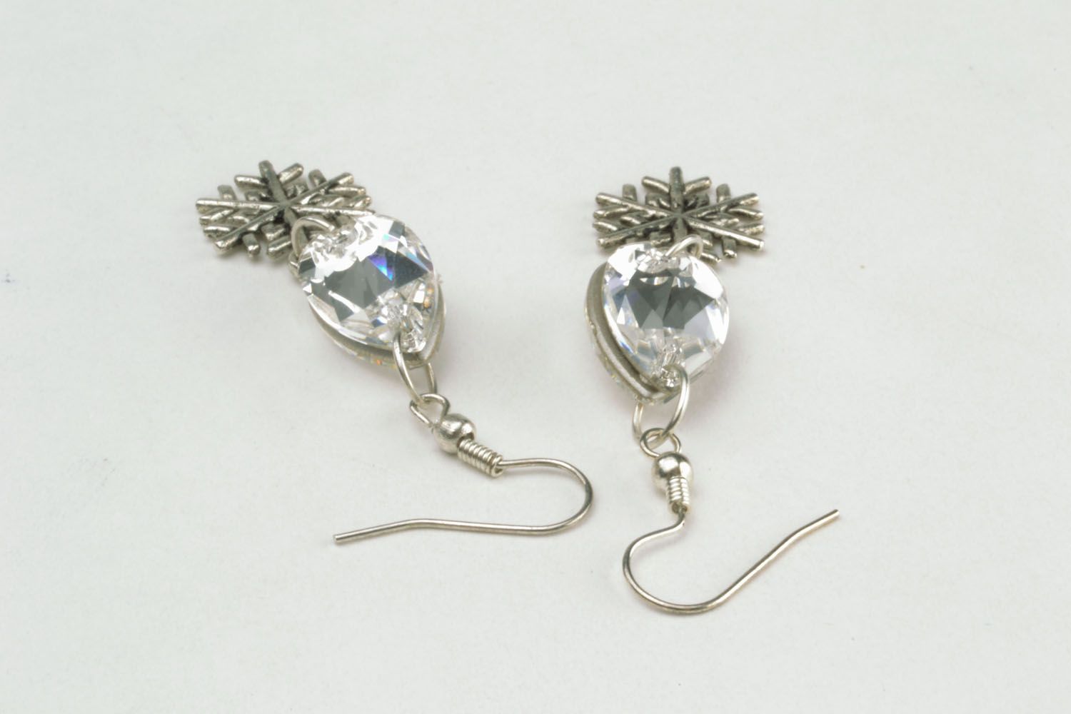 Dangle earrings with snowflakes photo 3
