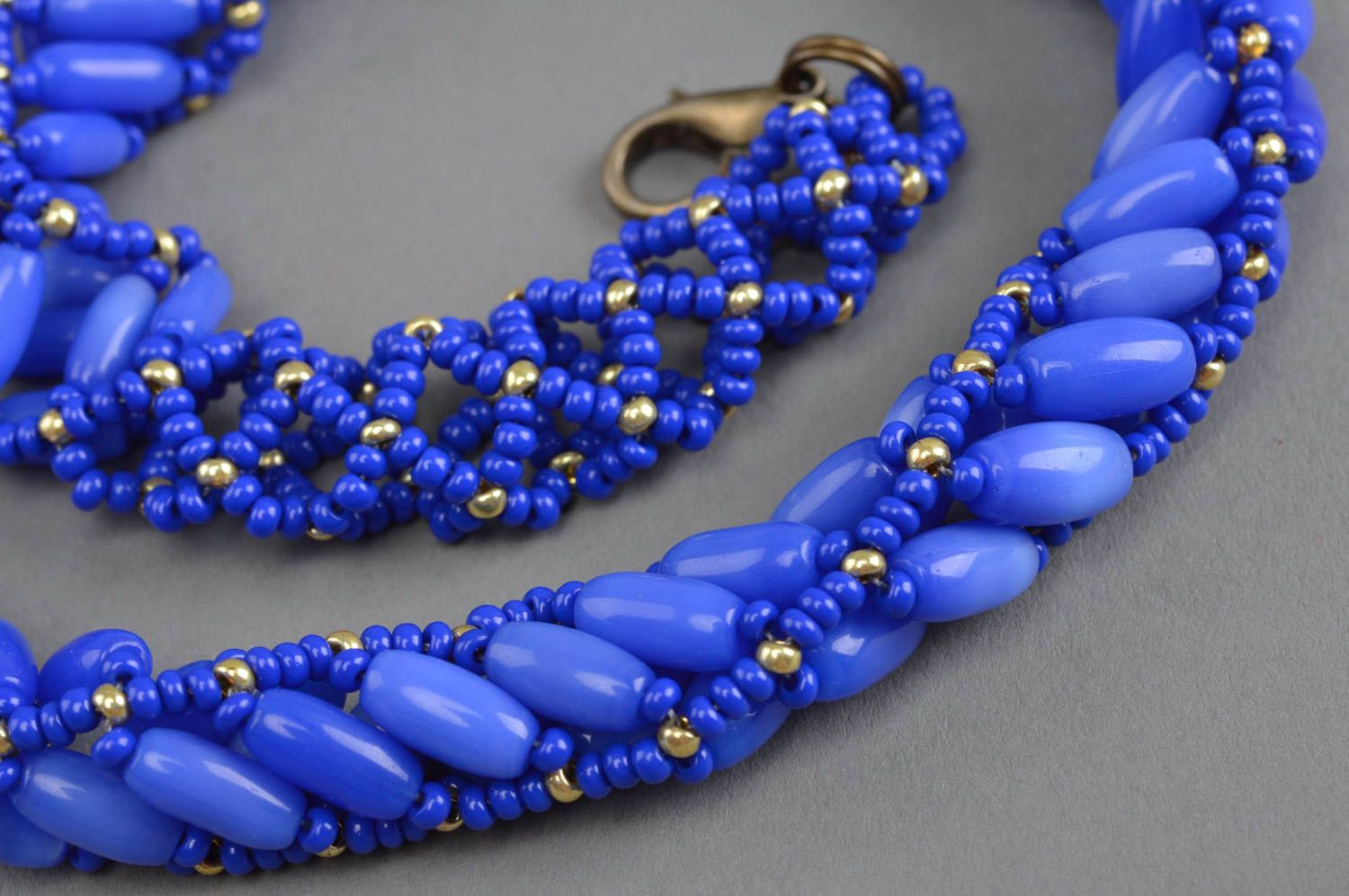 Handmade Glasperlen Collier mit Katzenauge geflochten originell in Blau  foto 5
