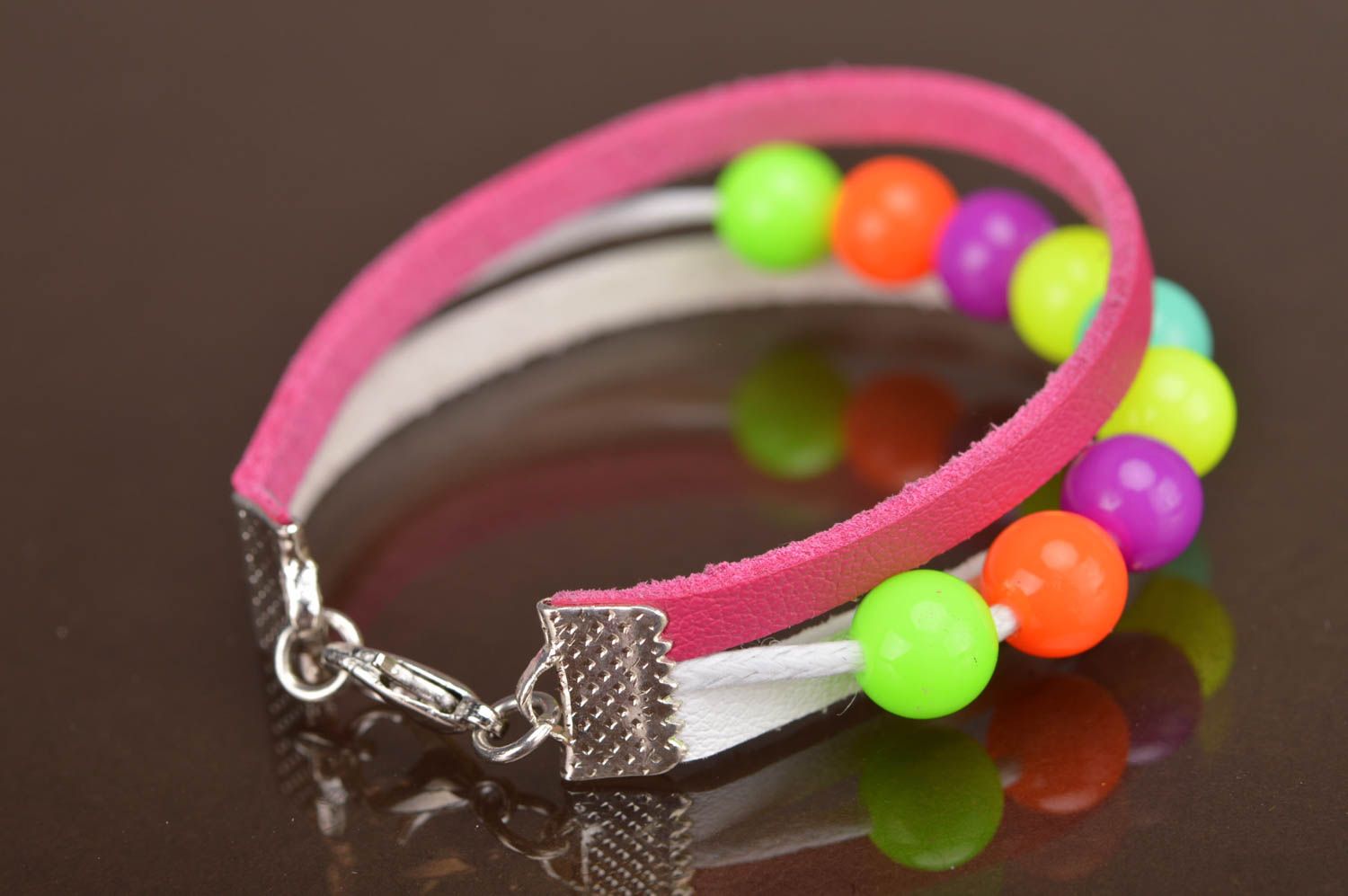 Handmade bright summer pink white leather wrist bracelet with colorful beads  photo 4