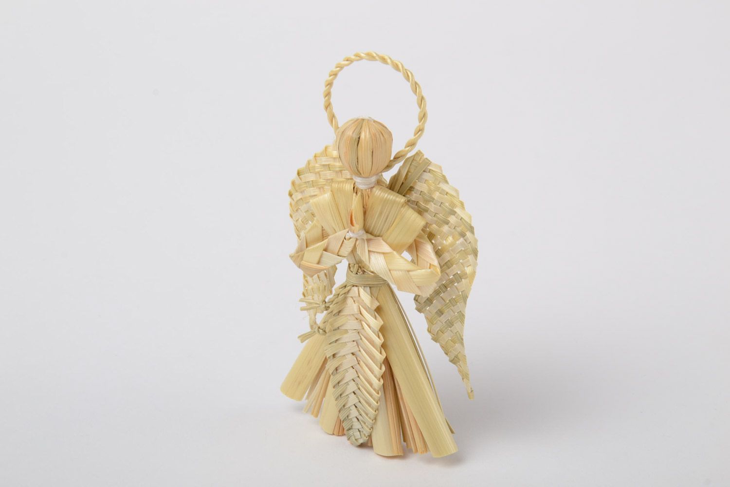 Интерьерная подвеска плетеная из соломы ручной работы Ангел-хранитель эко-декор фото 1