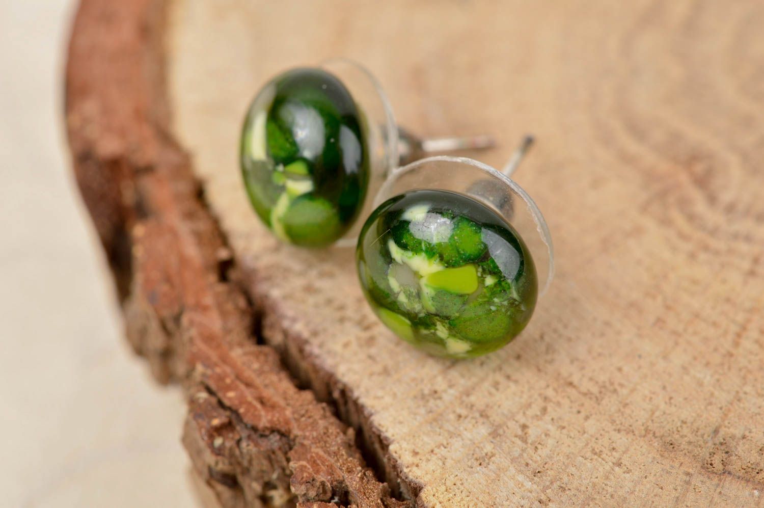 Ohrringe Damen handmade Ohrring Stecker Schmuck aus Glas schön in Grün  foto 1