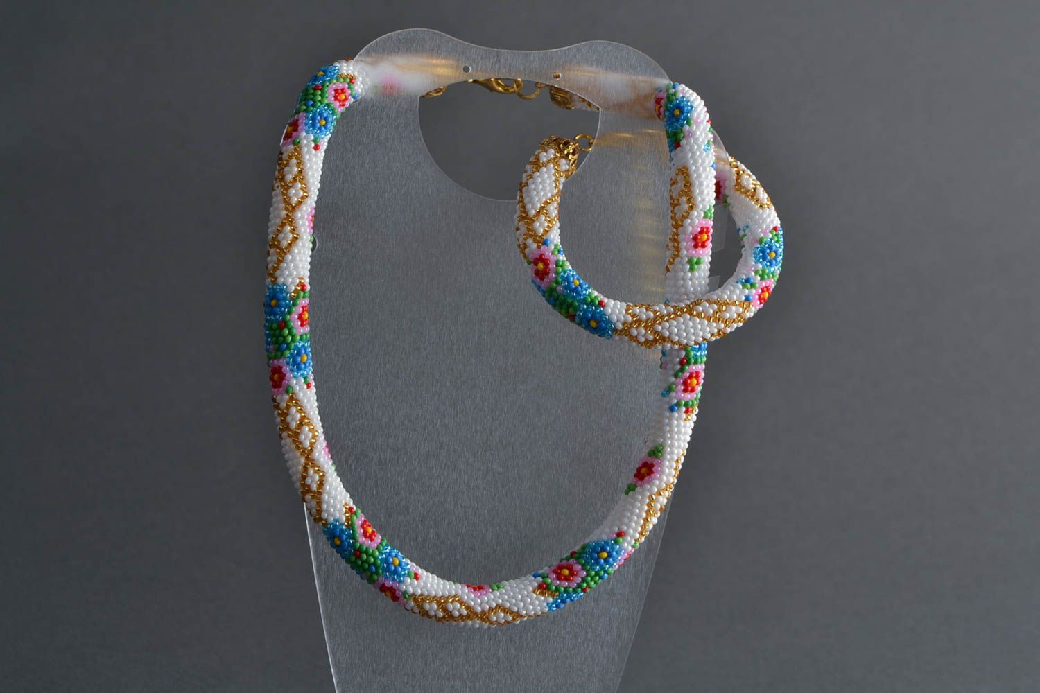 Handmade Schmuckset aus Glasperlen Armband und Collier 2 Stück in Weiß Rot Blau  foto 5
