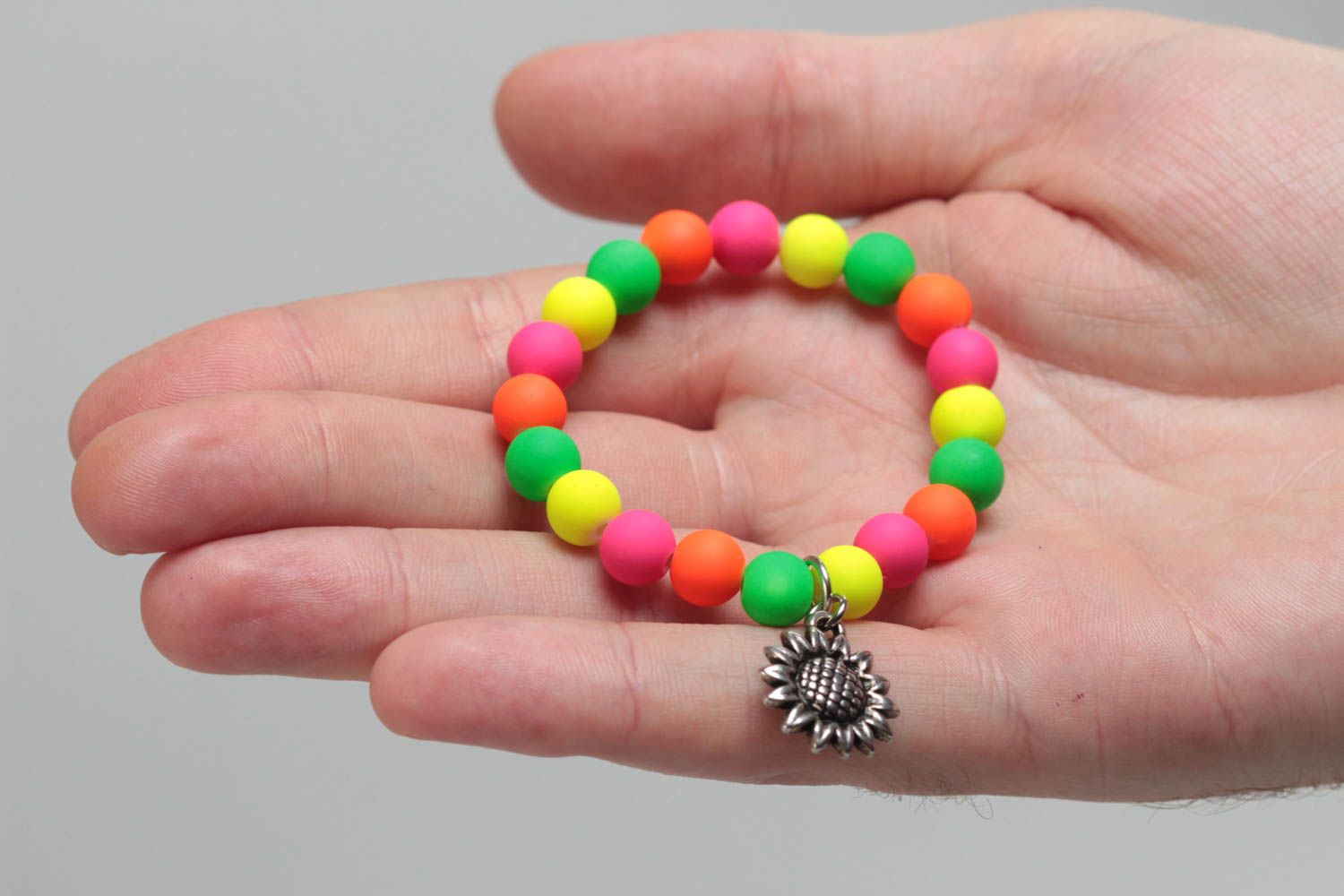 Children's handmade colorful plastic bead wrist bracelet with charm photo 5