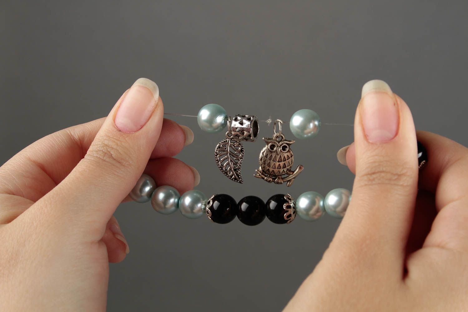 Handmade black and silver color beads bracelet with owl charm for young girls photo 5