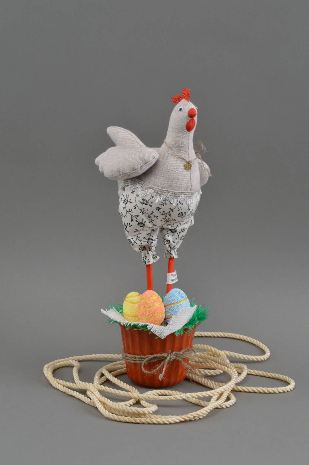 Juguete artesanal hecho a mano decoración de Pascua regalo original gallina  foto 1