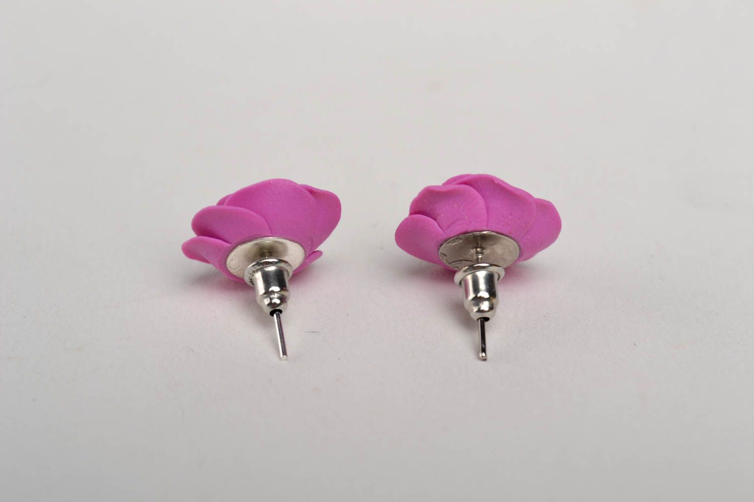 Серьги ручной работы серьги гвоздики розовые розы серьги из полимерной глины фото 3