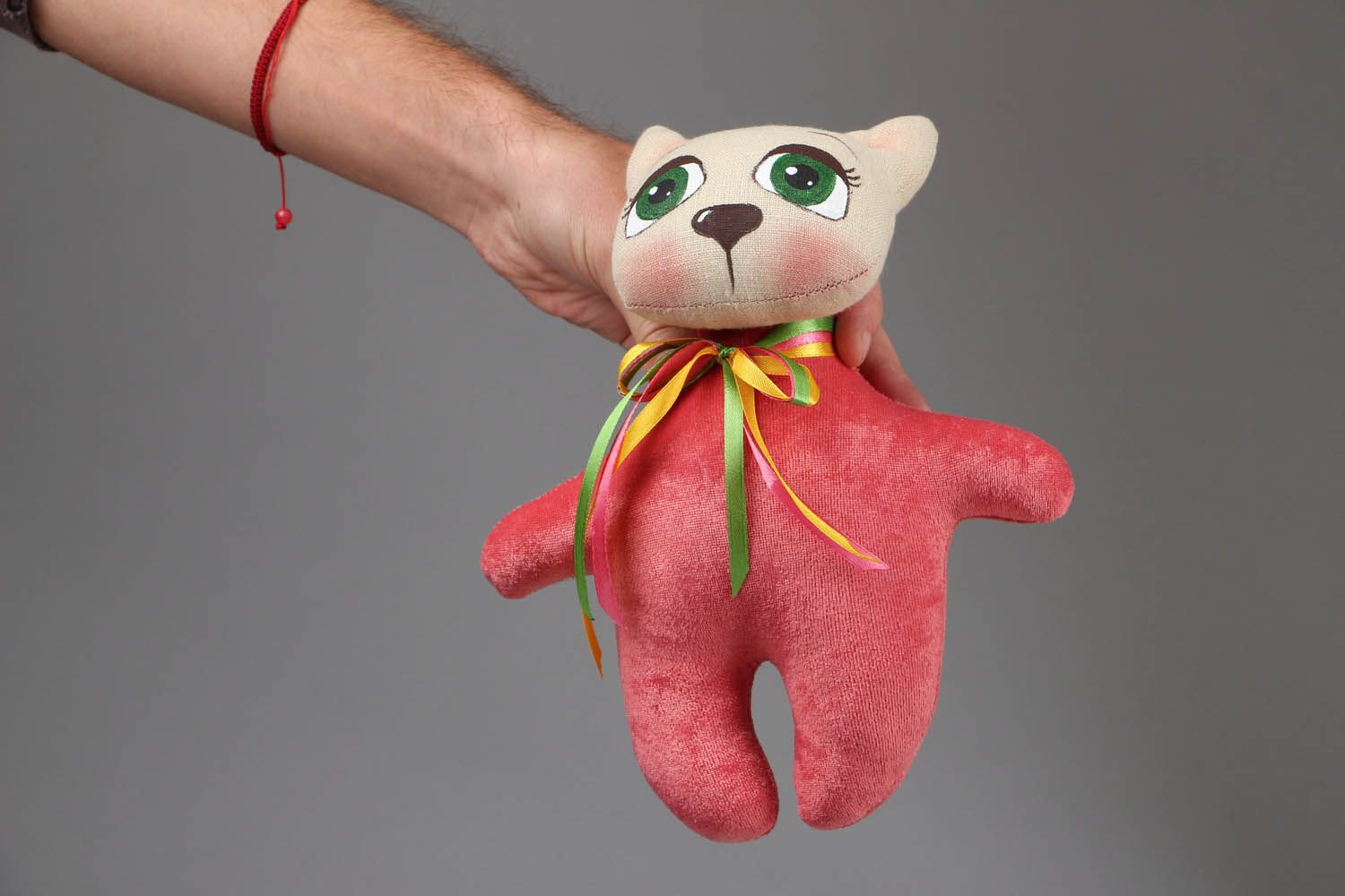 Мягкая игрушка Кошка в красном фото 4