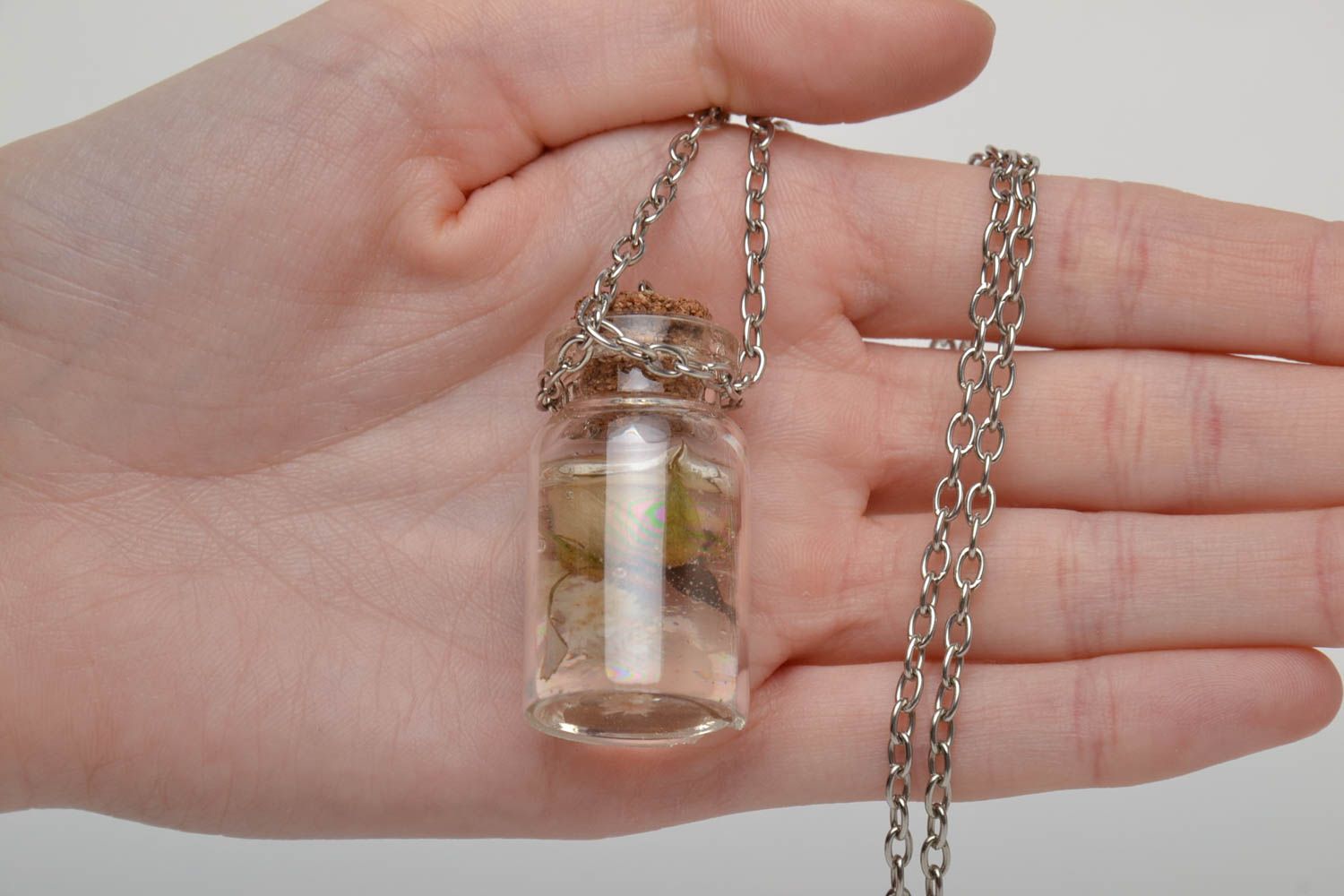 Interior pendant Bottle with Chain photo 2