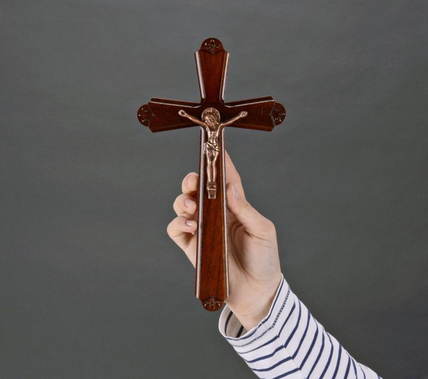 Croce di legno da parete fatta a mano Croce ortodossa Decorazioni di casa
 foto 4