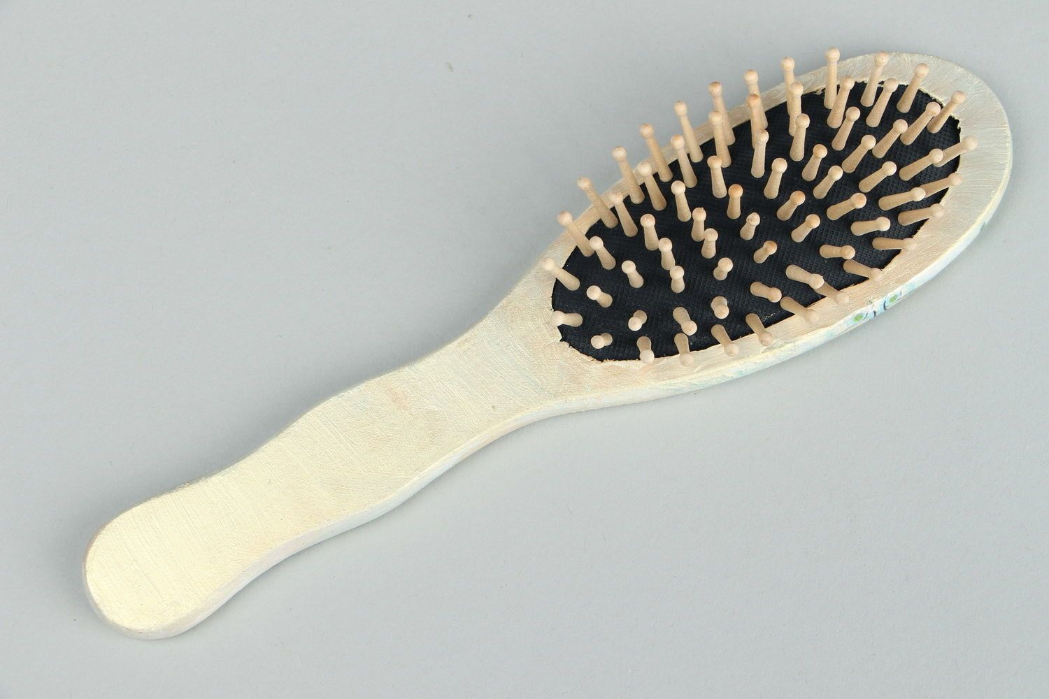 Brosse à cheveux en bois faite main photo 1