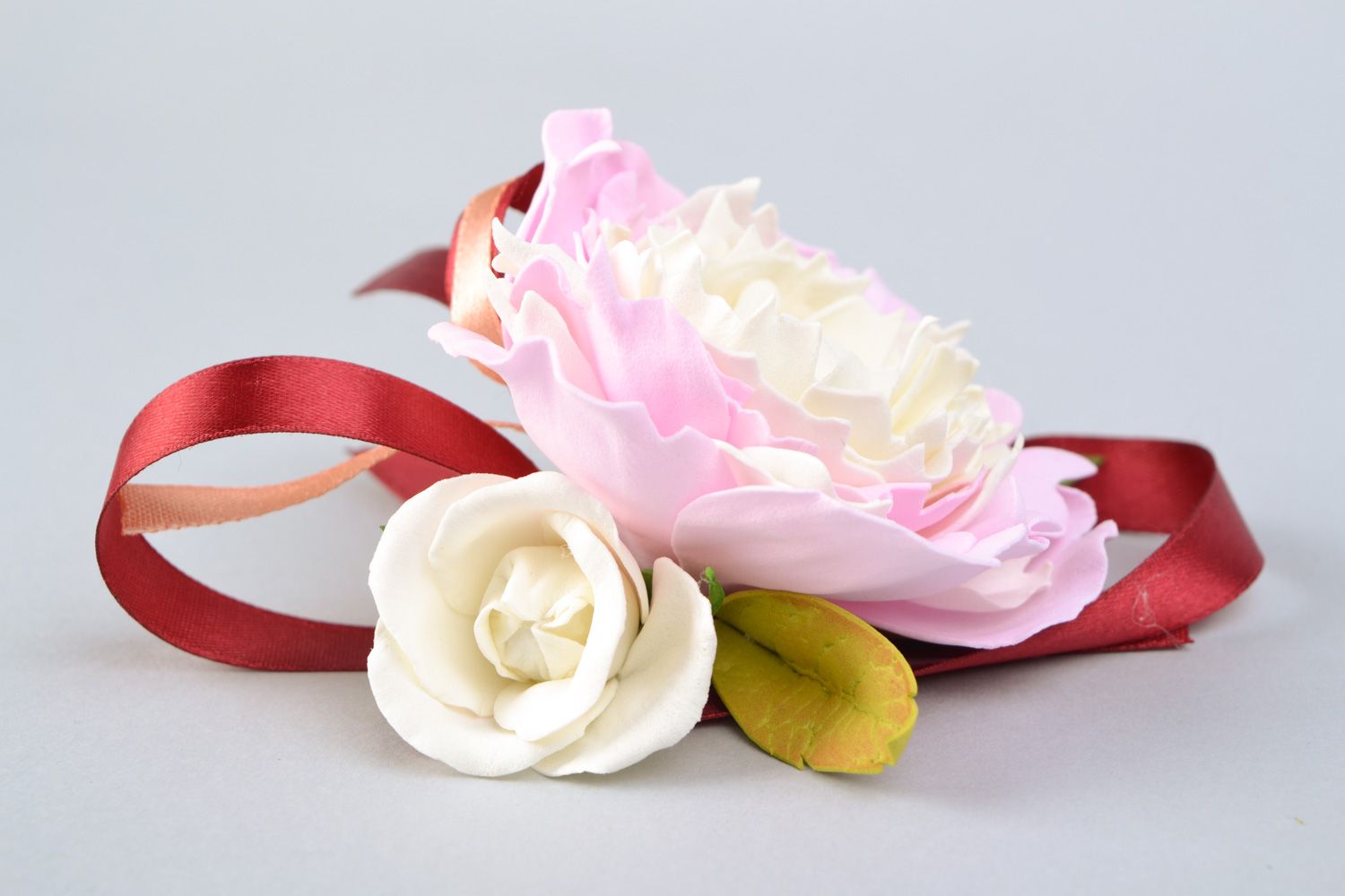 Grand corsage poignet de mariage en foamiran rose et blanc Pivoine et rose photo 5